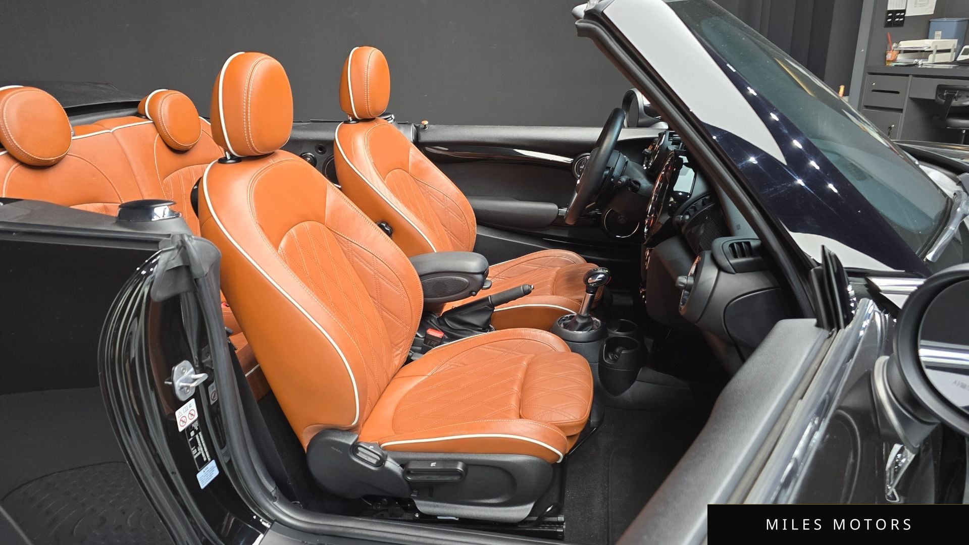 MINI Cooper Convertible 2019 — миниатюра 12