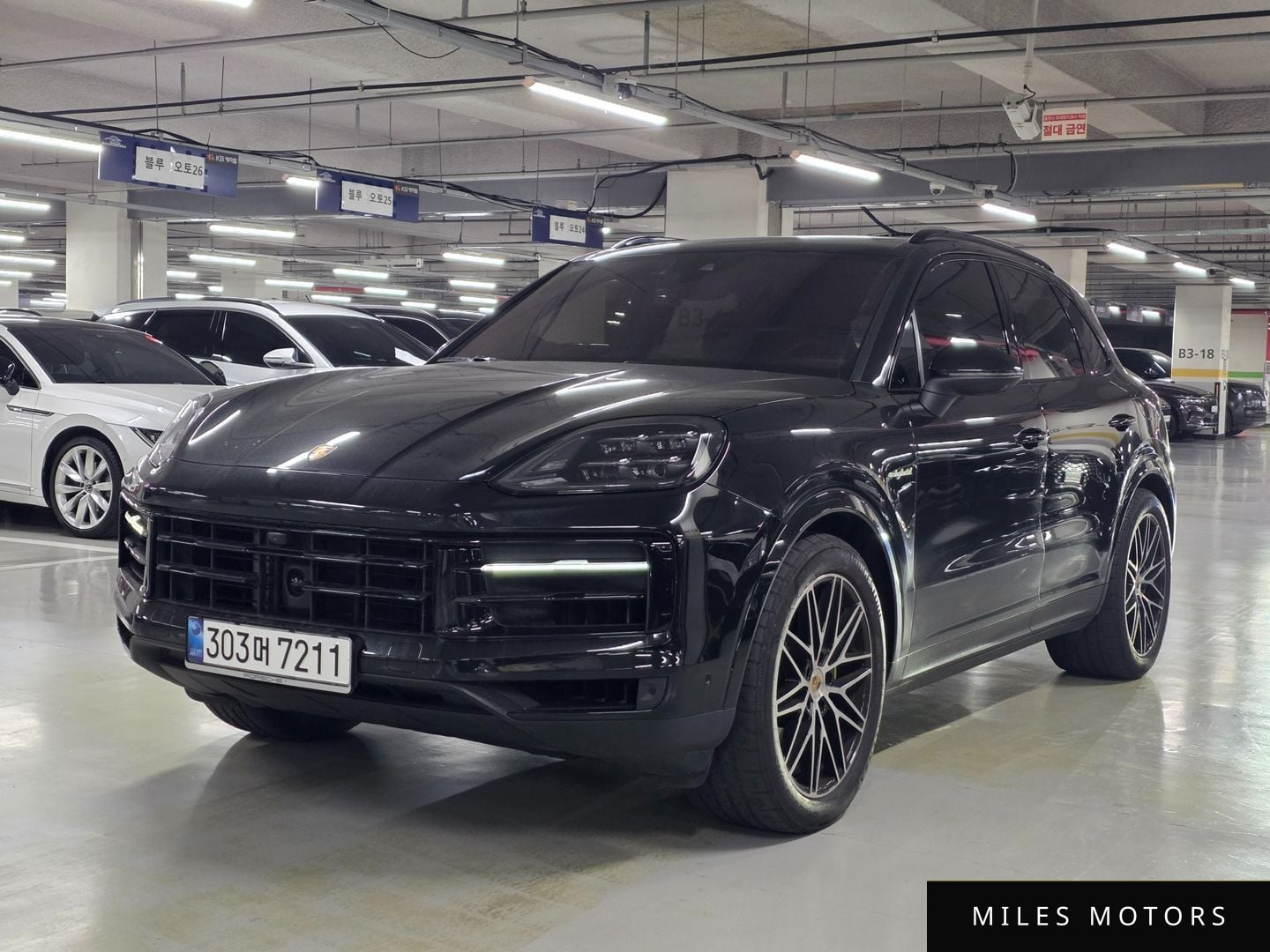 Porsche Cayenne 2024 — фото 1 из 12