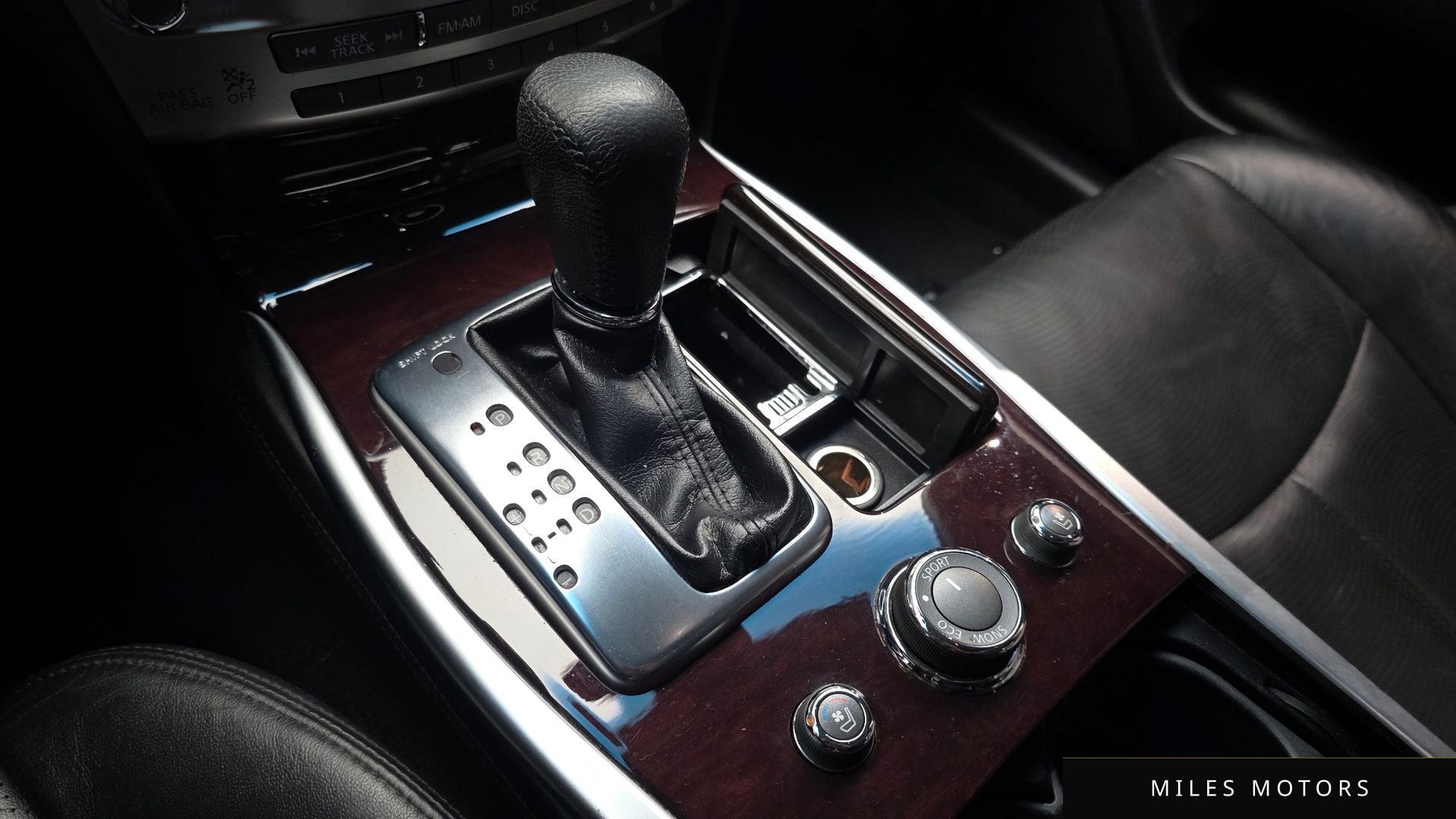 Infiniti M37 2011 — миниатюра 9