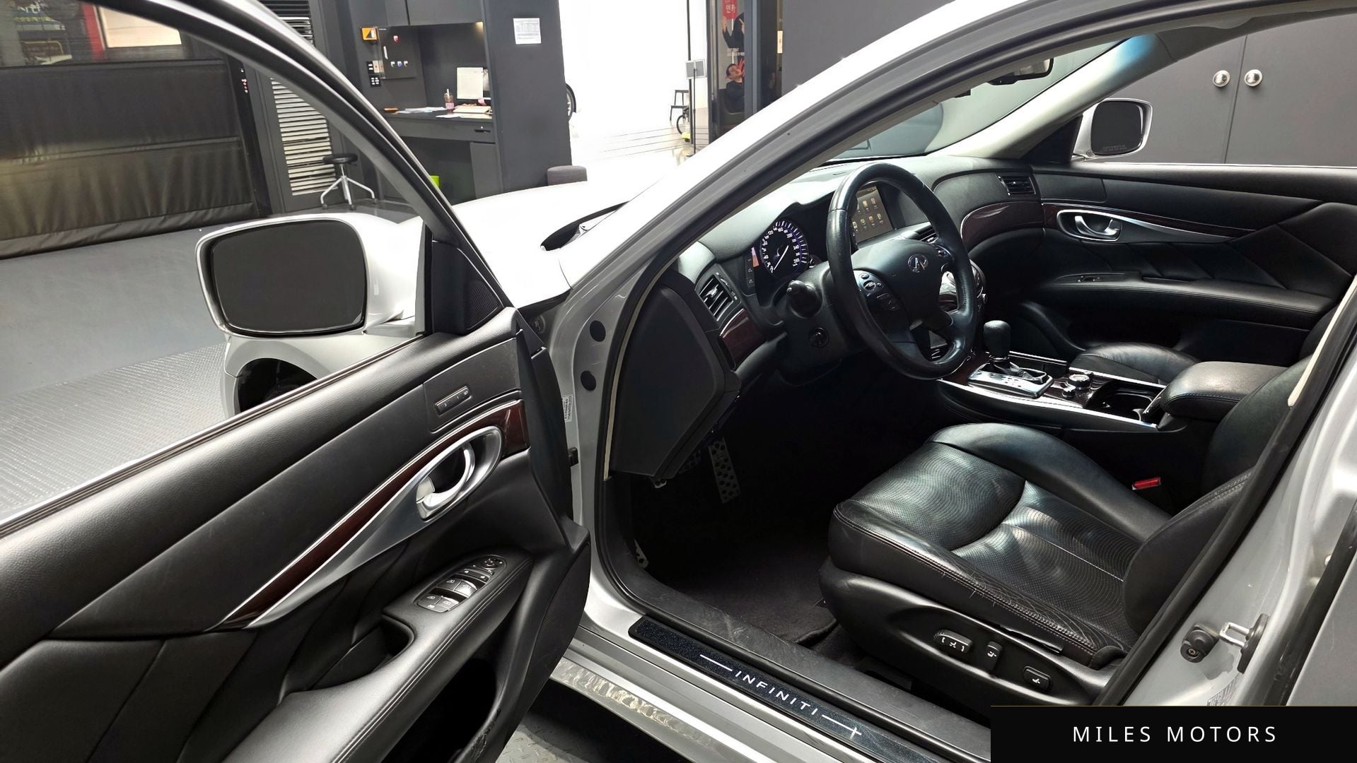 Infiniti M37 2011 — миниатюра 10