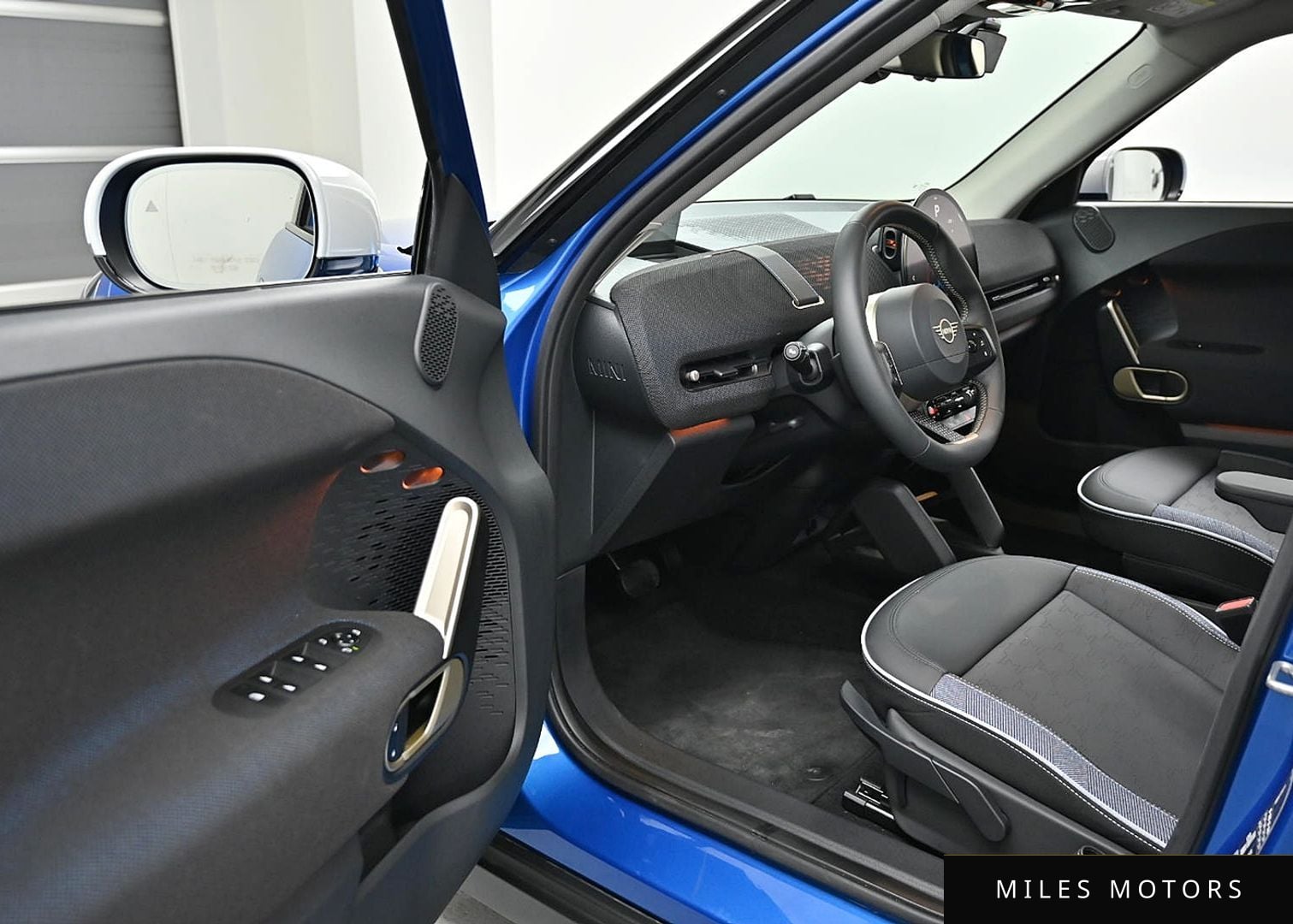 MINI Aceman 2025 — миниатюра 11