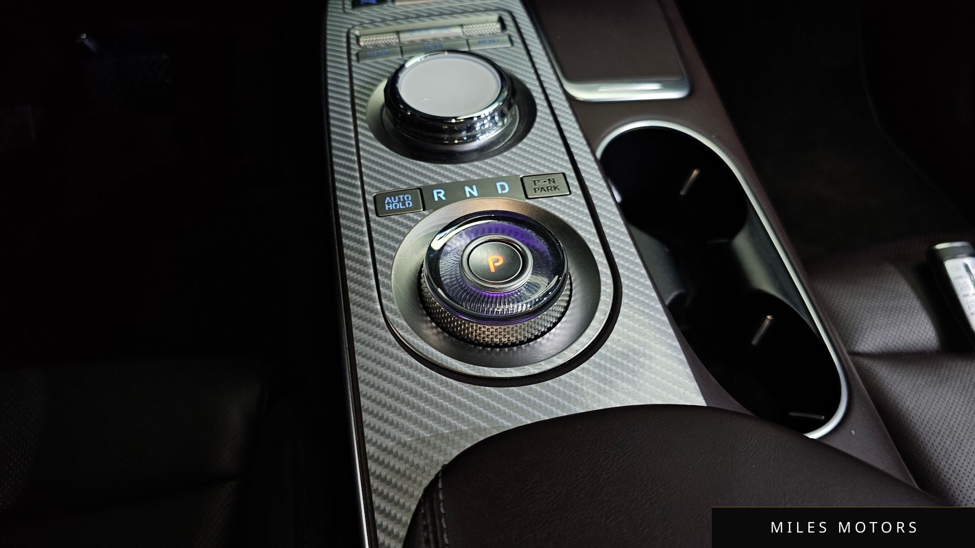 Genesis GV70 2021 — миниатюра 12