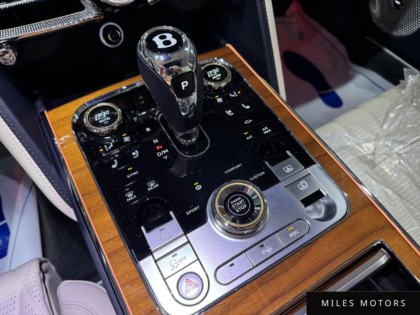 Bentley Flying Spur 2022 — миниатюра 11