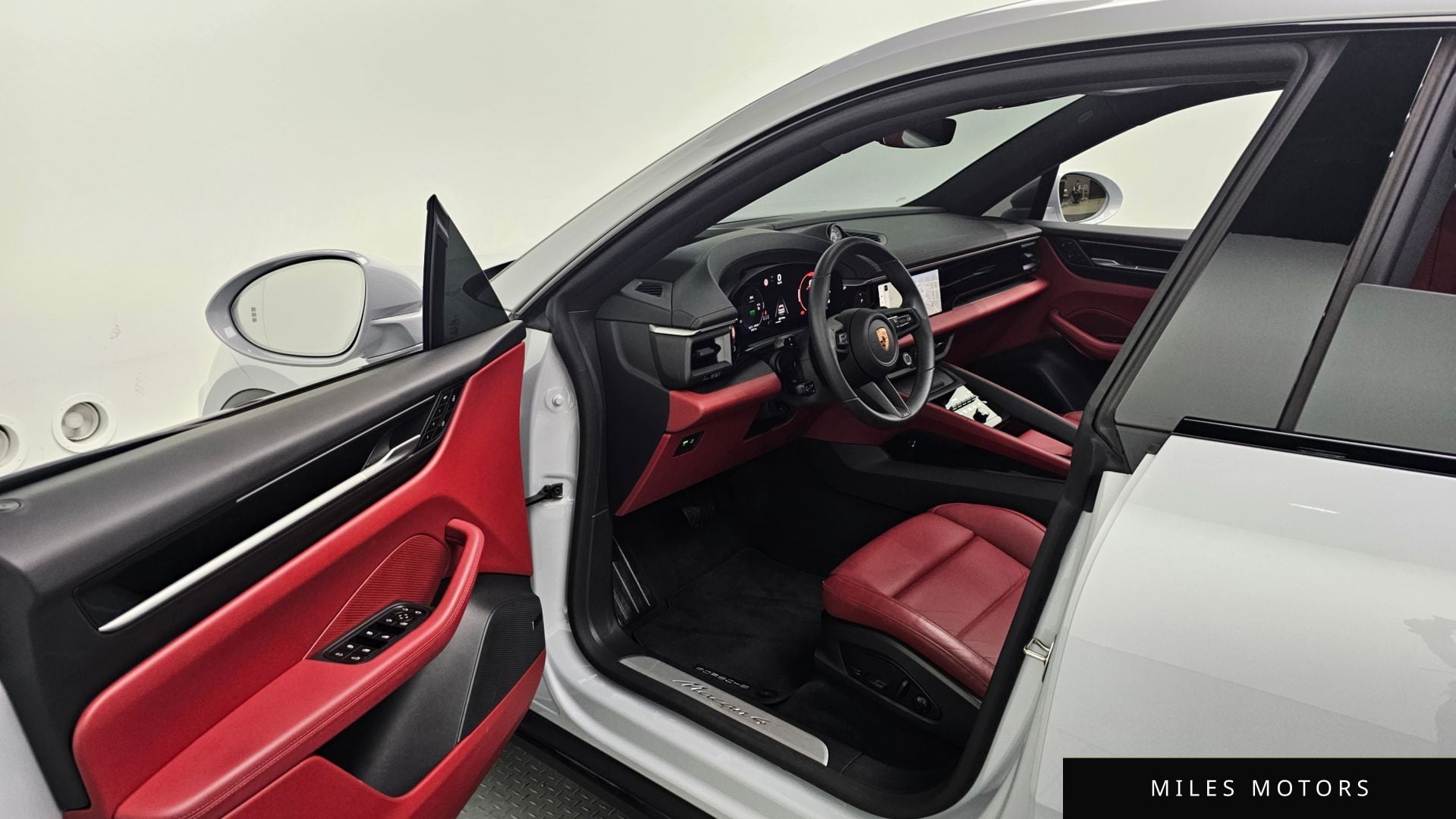 Porsche 마칸 EV 2025 — миниатюра 13