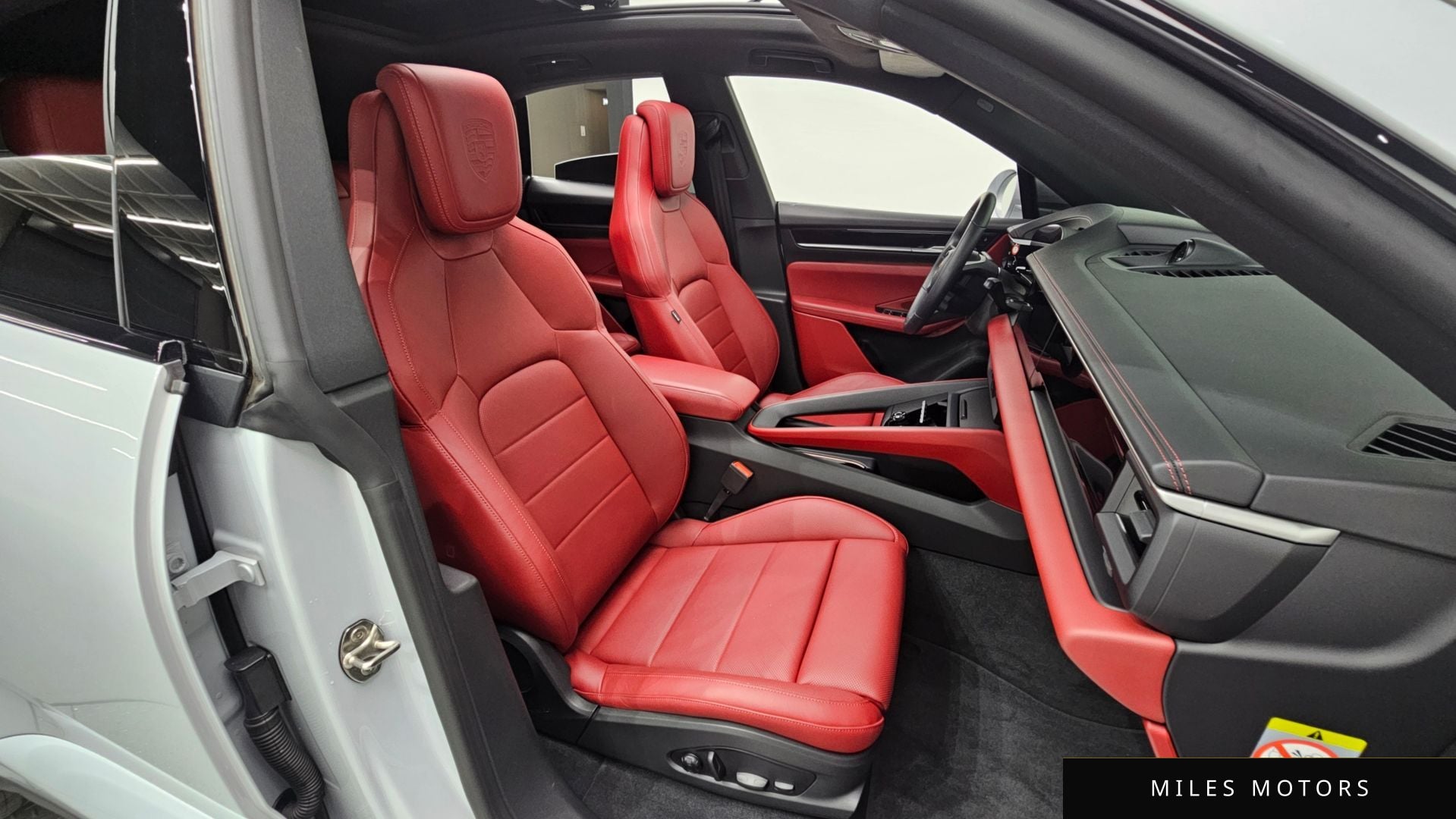 Porsche 마칸 EV 2025 — миниатюра 32