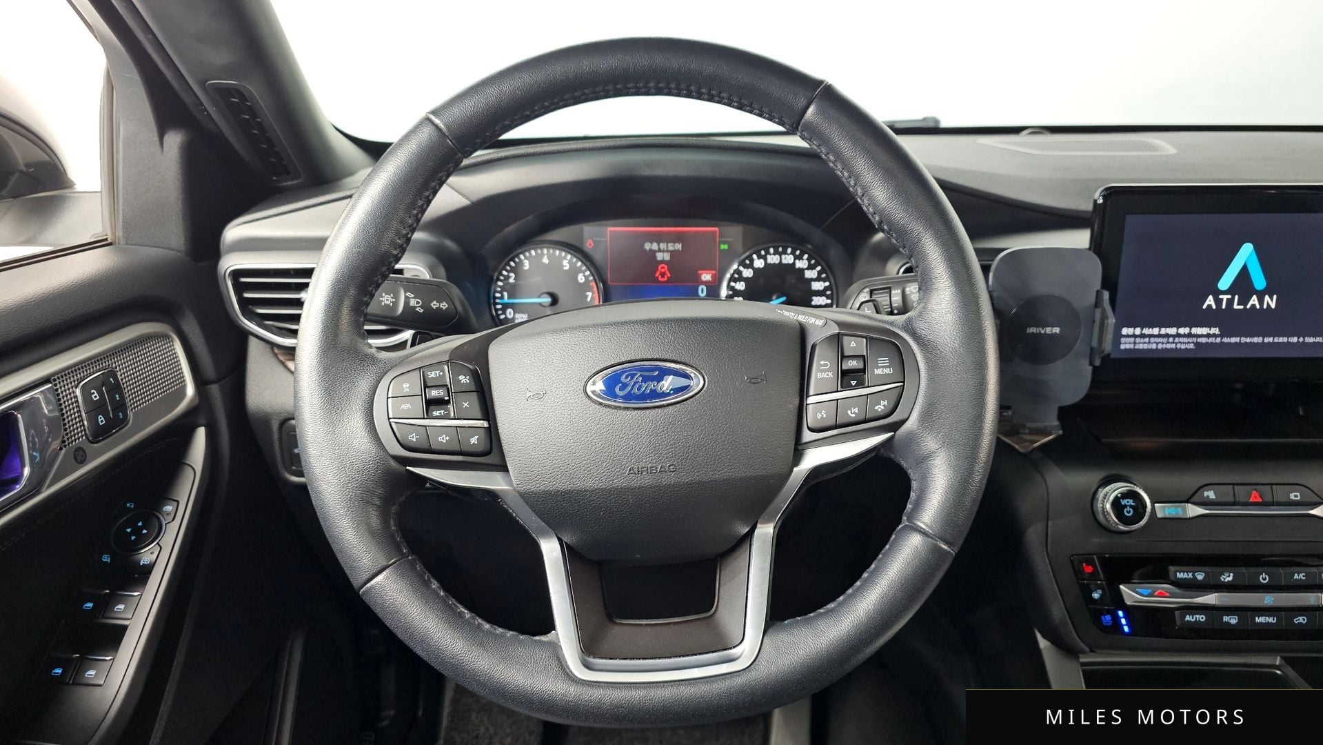 Ford Explorer 2020 — миниатюра 18