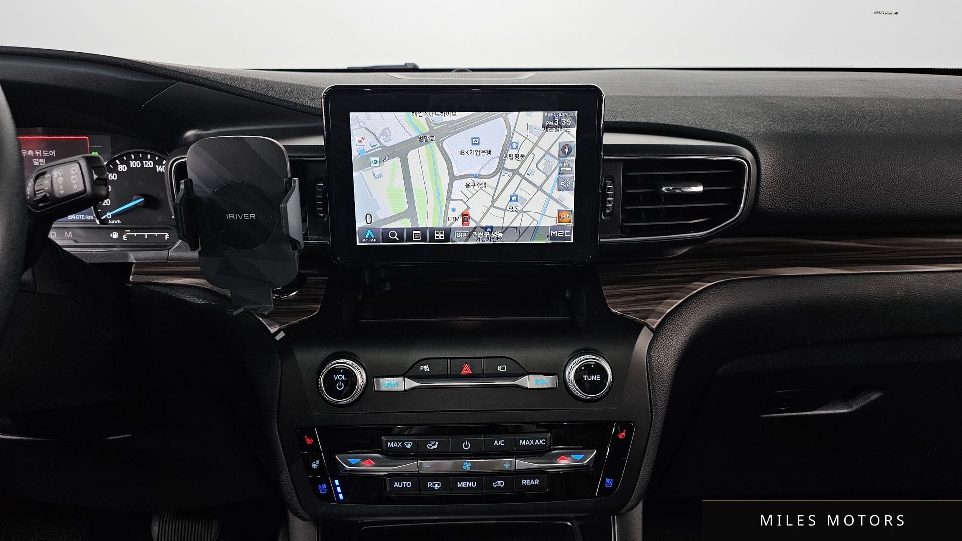 Ford Explorer 2020 — миниатюра 19