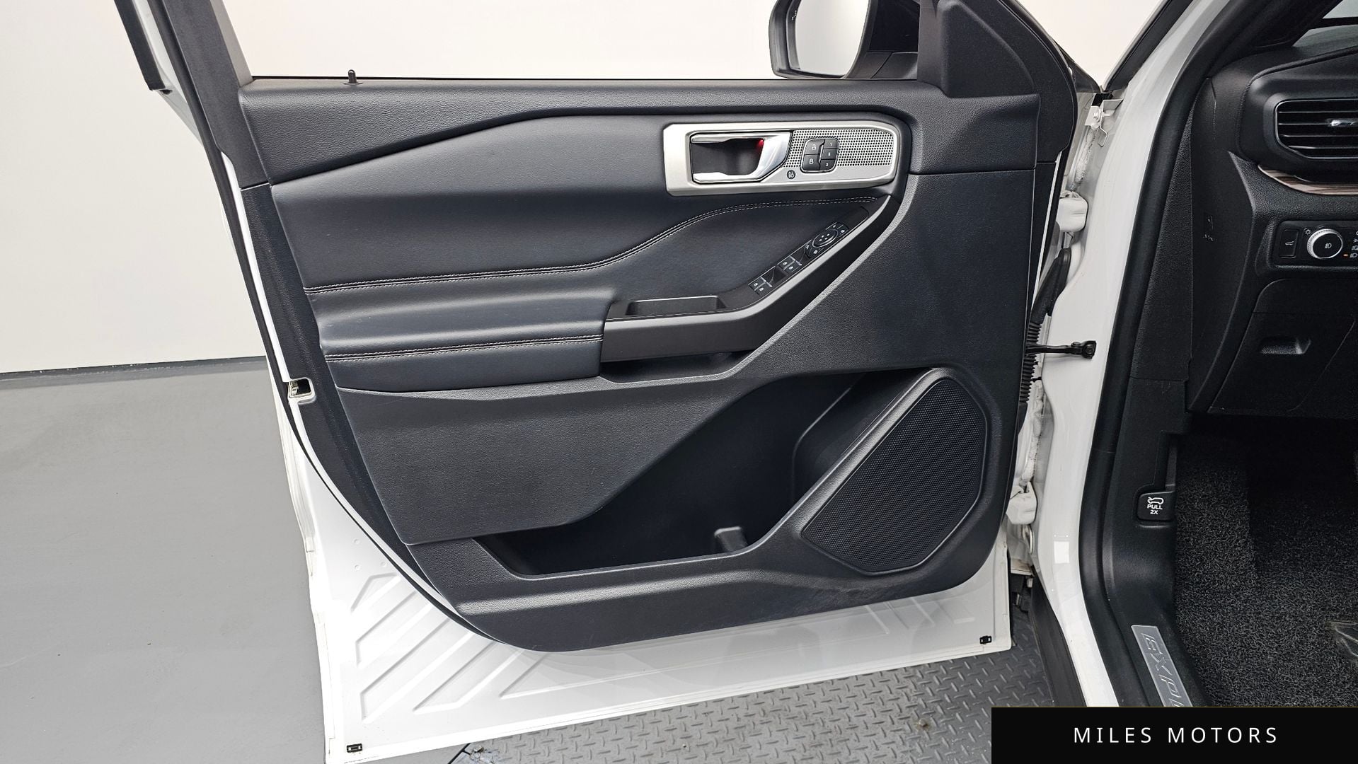 Ford Explorer 2020 — миниатюра 14