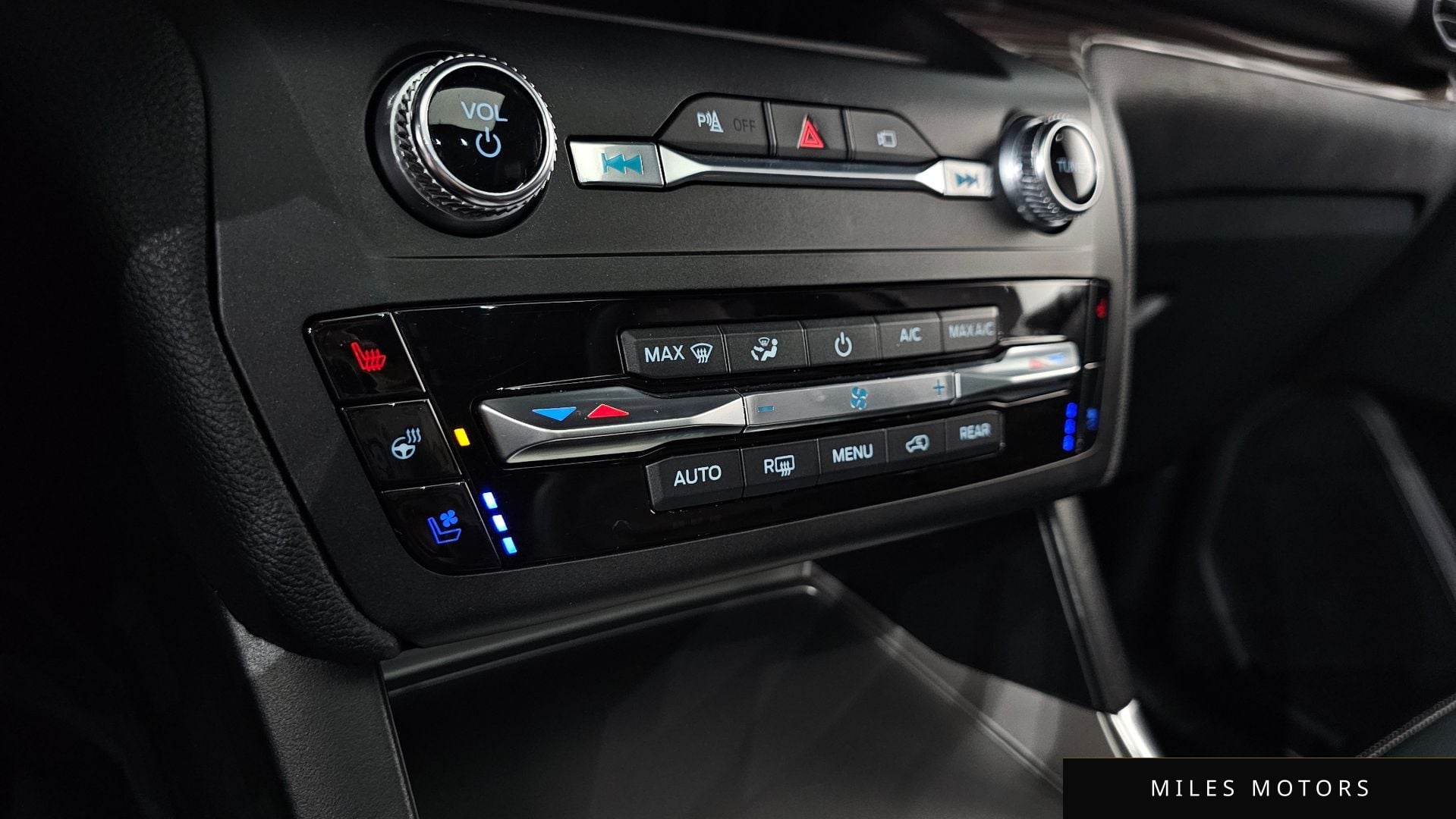 Ford Explorer 2020 — миниатюра 32