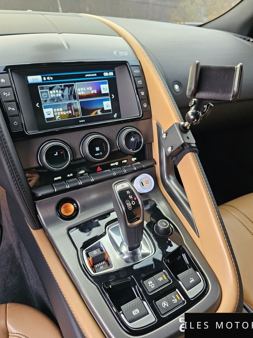 Jaguar F-TYPE 2016 — миниатюра 10