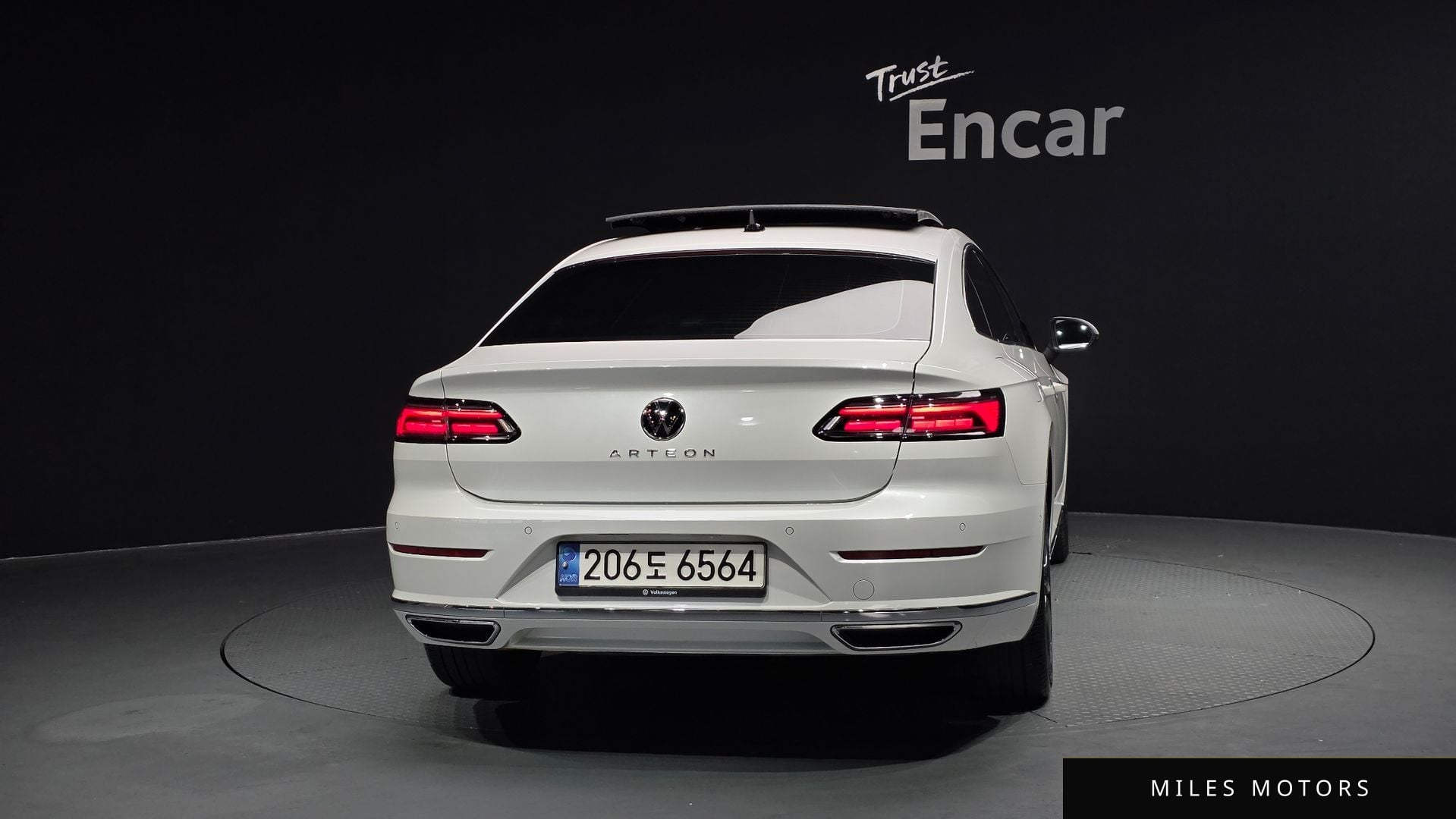 Volkswagen 아테온 2023 — миниатюра 4