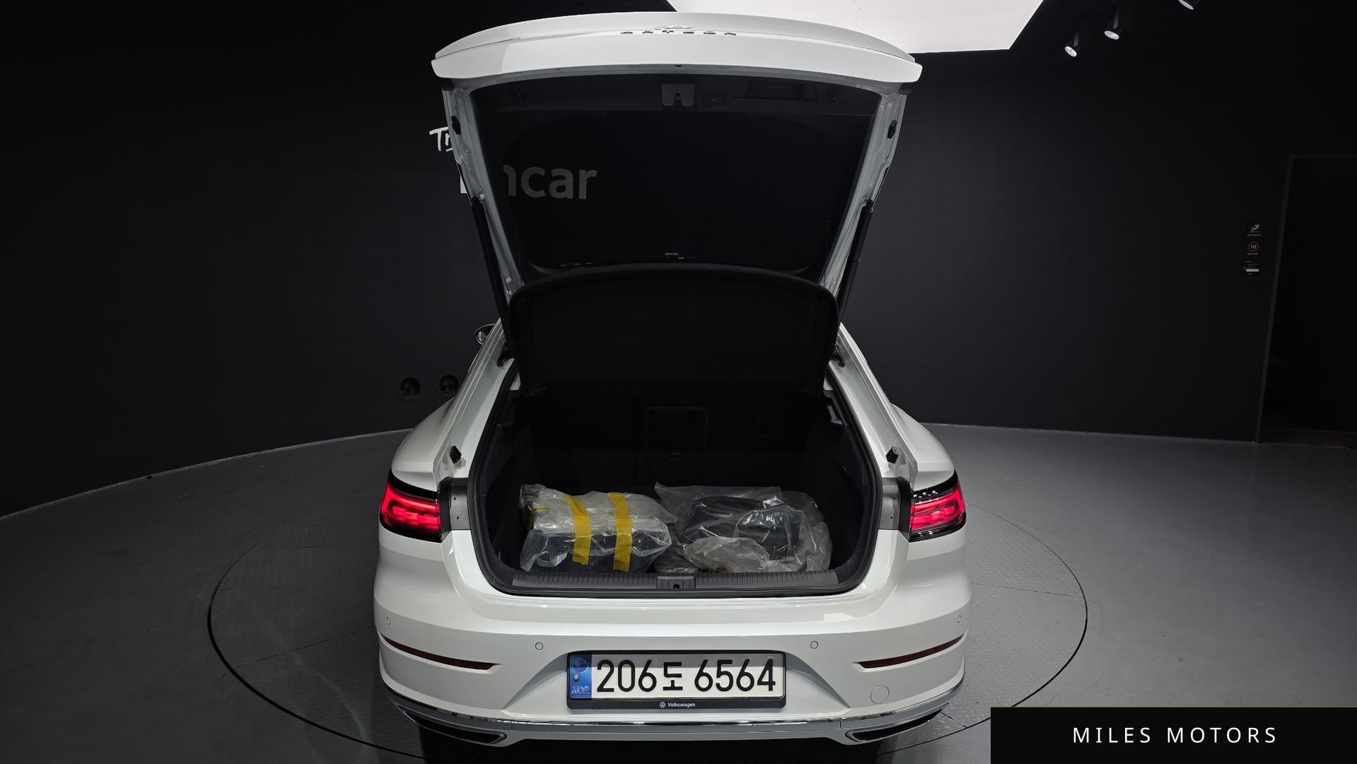 Volkswagen 아테온 2023 — миниатюра 26