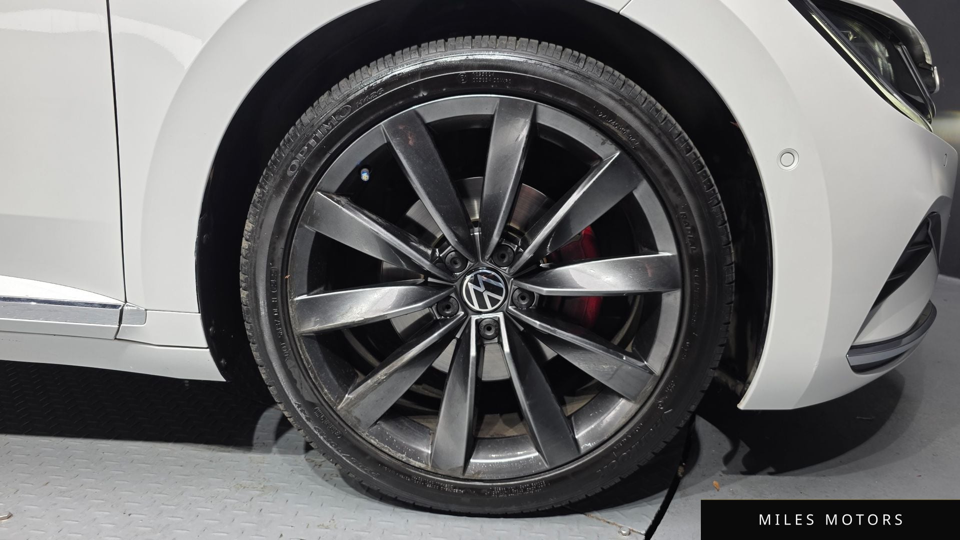 Volkswagen 아테온 2023 — миниатюра 7