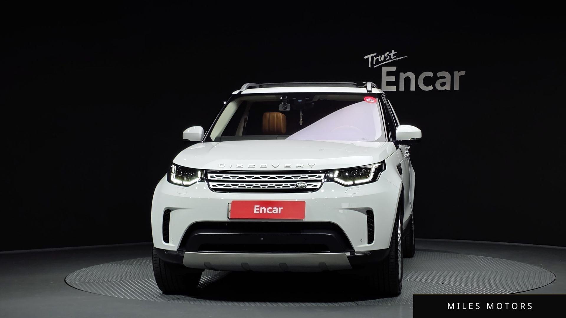Land Rover Discovery 2017 — миниатюра 3