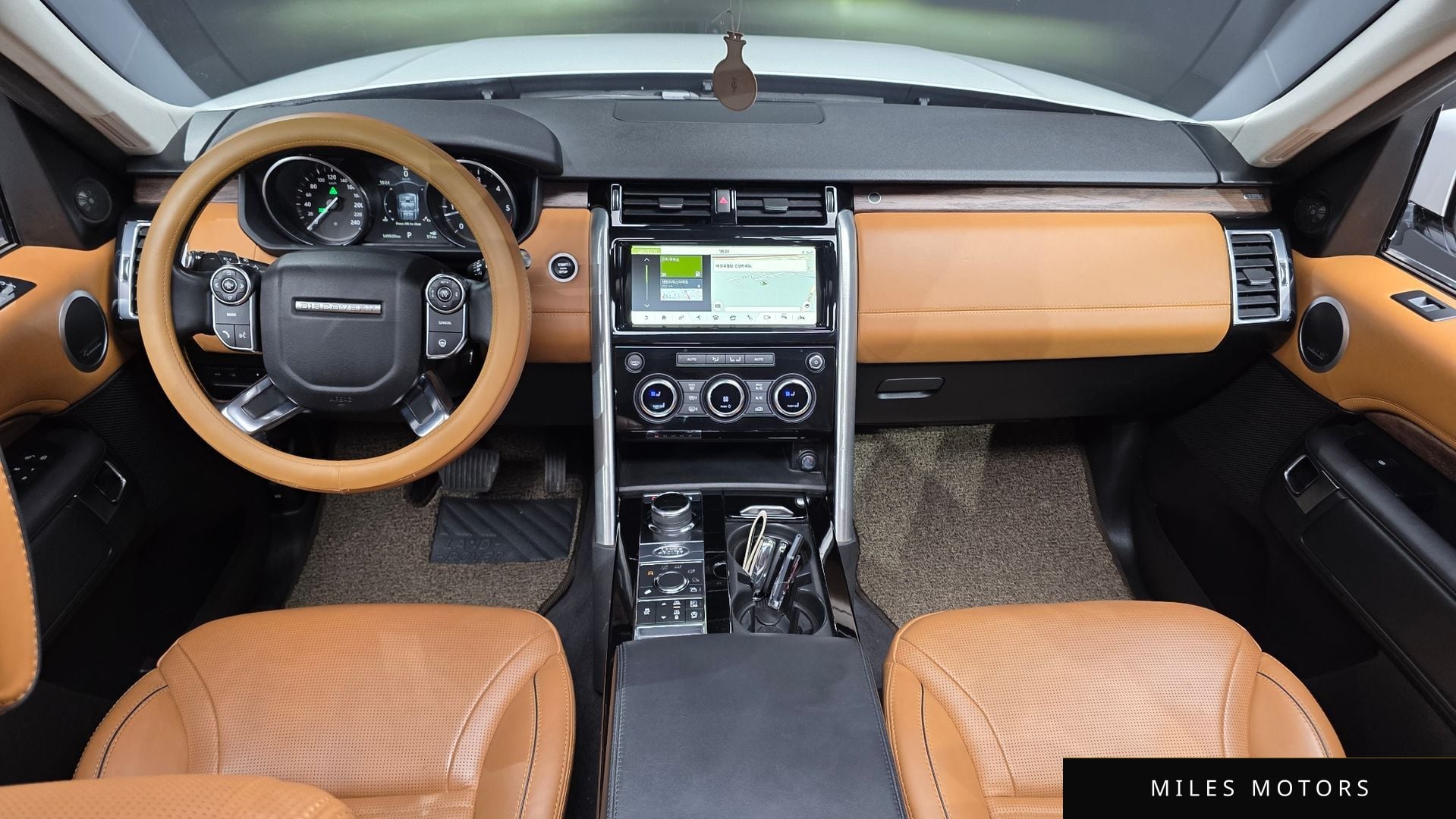 Land Rover Discovery 2017 — миниатюра 7