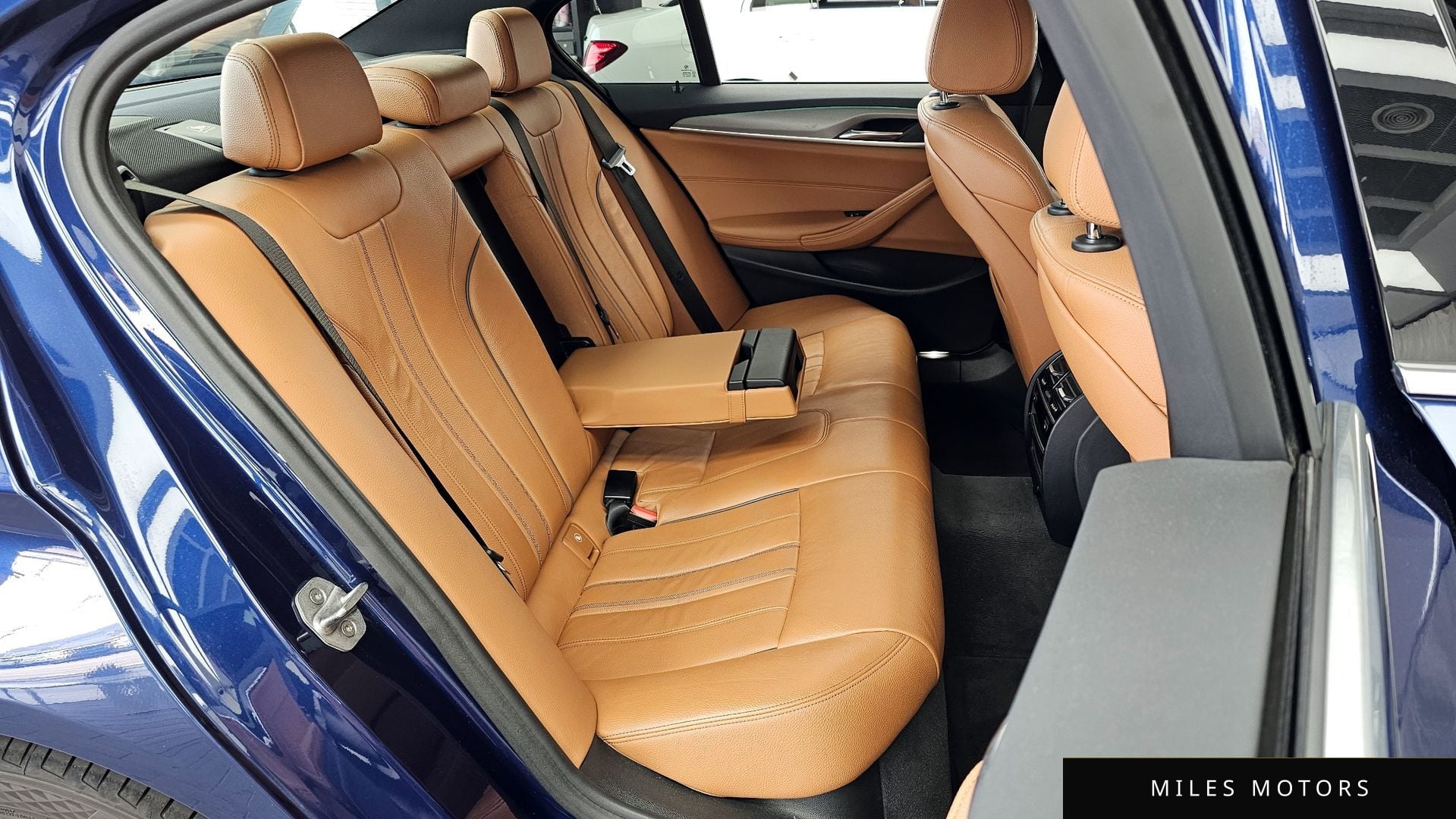 BMW 5 Series (G30) 2018 — миниатюра 11