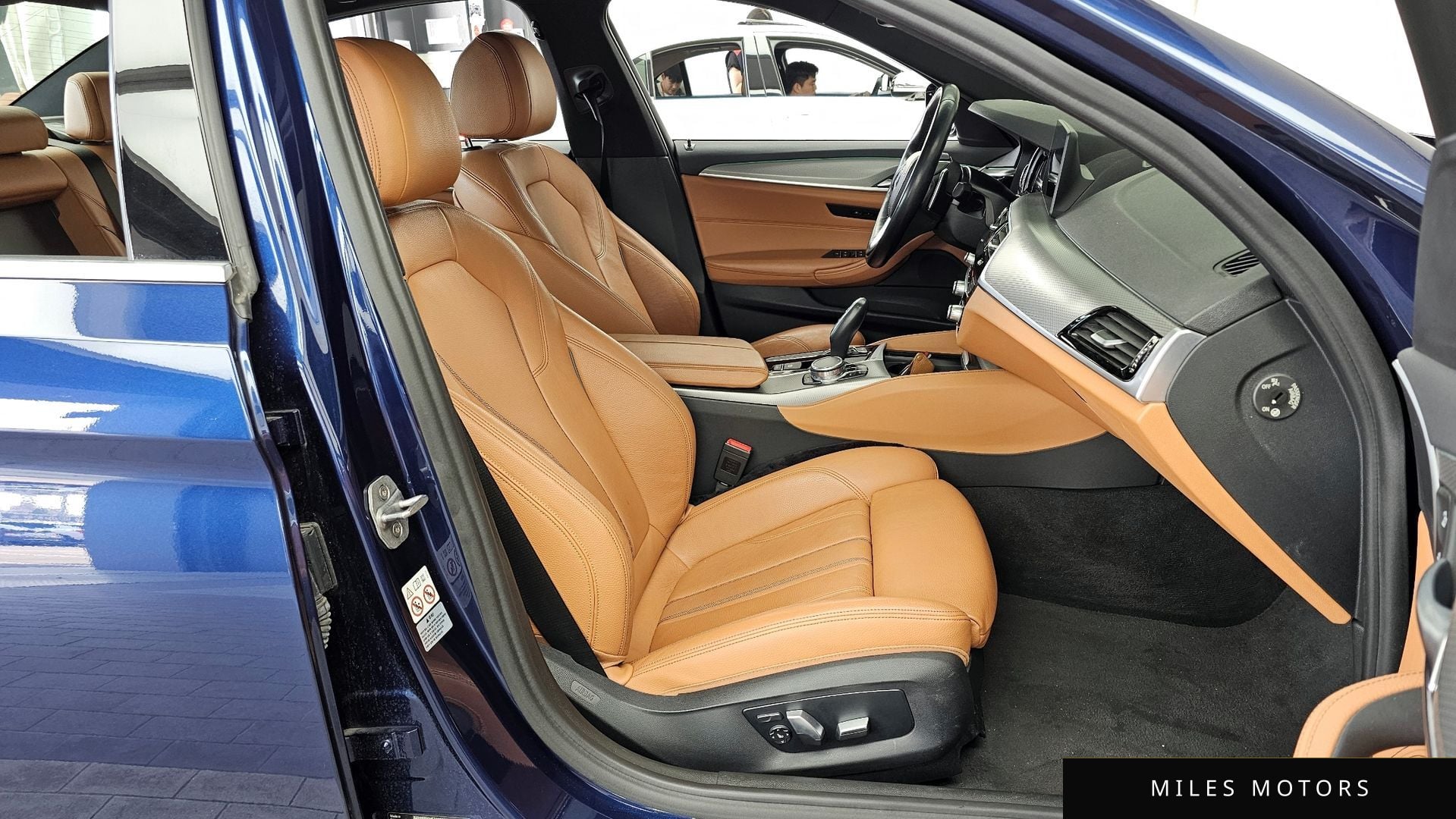 BMW 5 Series (G30) 2018 — миниатюра 12