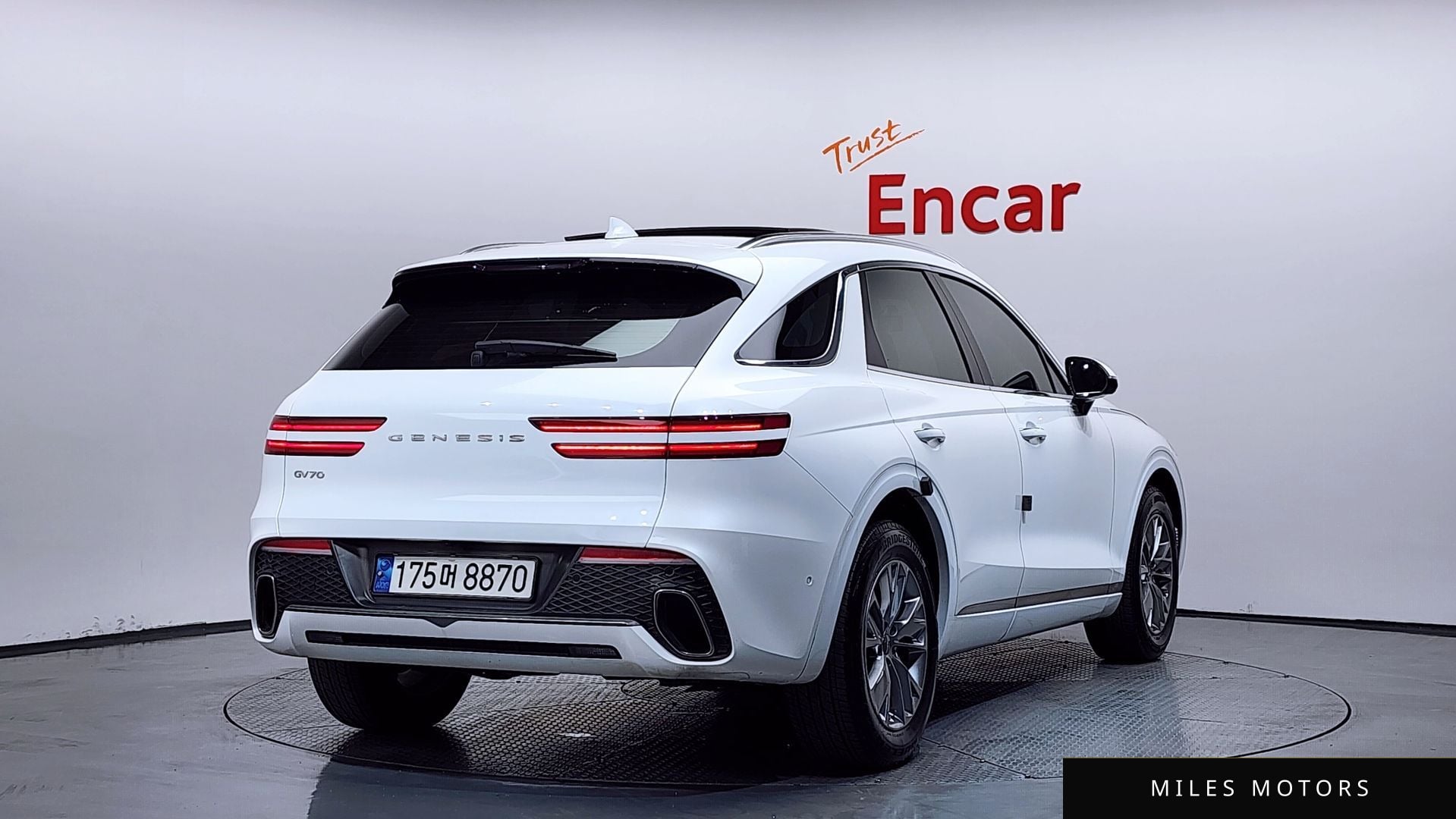 Genesis GV70 2023 — миниатюра 2