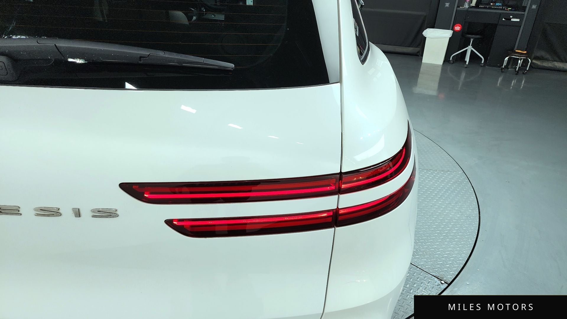 Genesis GV70 2023 — миниатюра 9