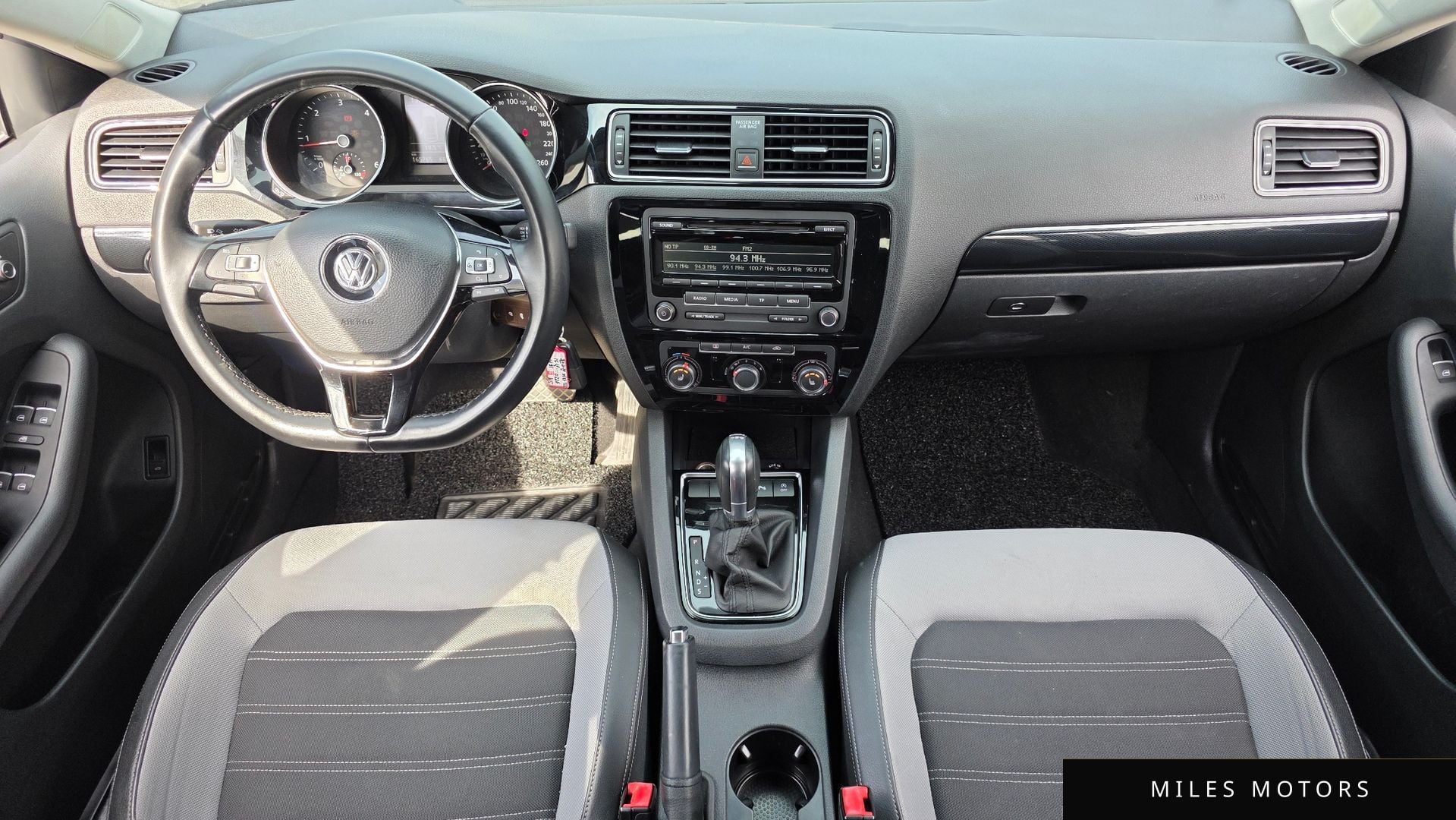 Volkswagen Jetta 2015 — миниатюра 10