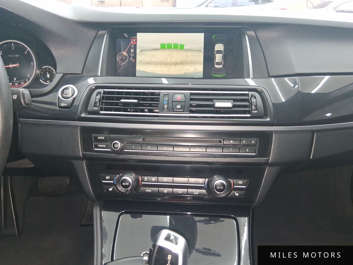 BMW 5 Series (F10) 2015 — миниатюра 10