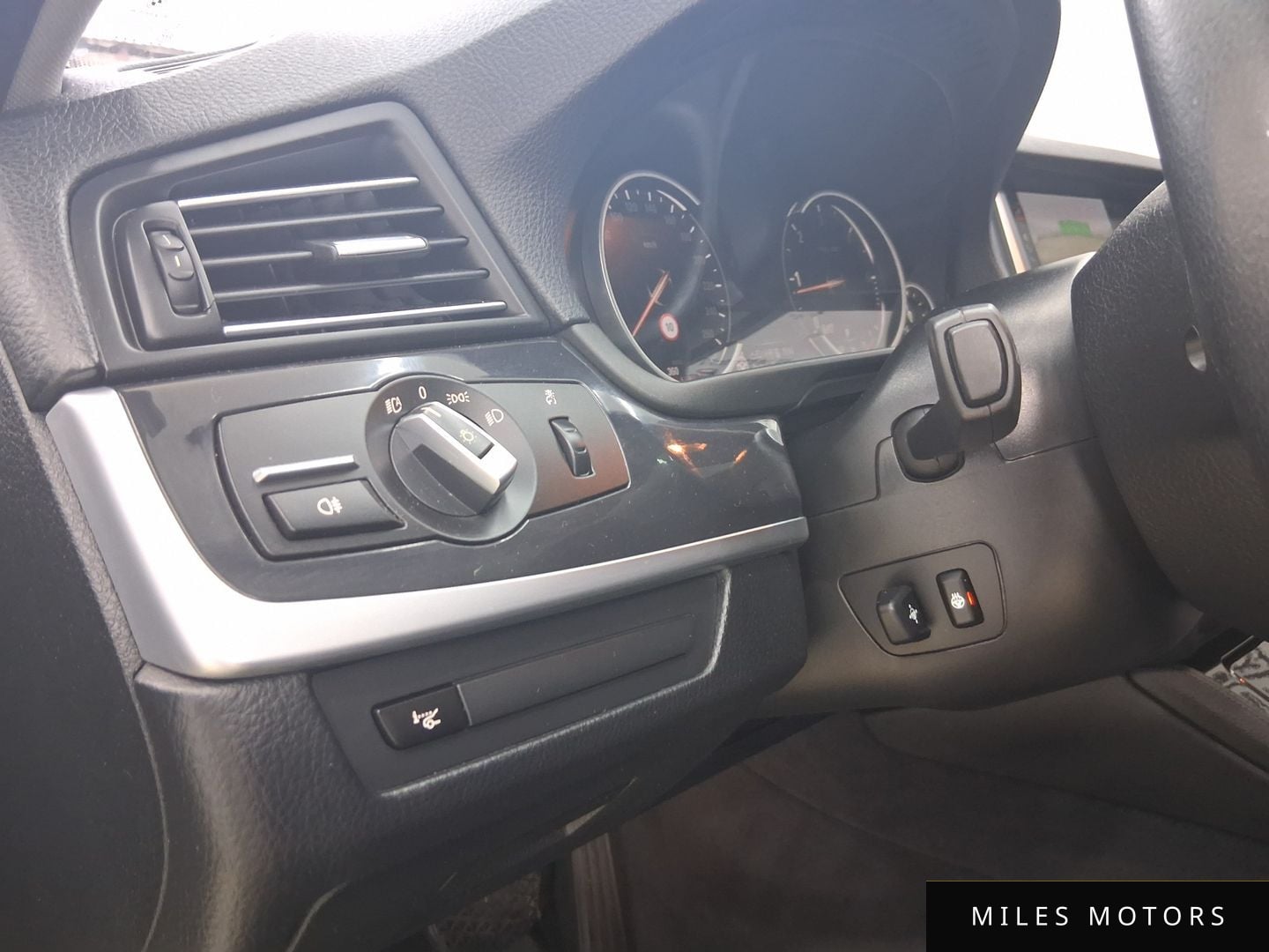 BMW 5 Series (F10) 2015 — миниатюра 11