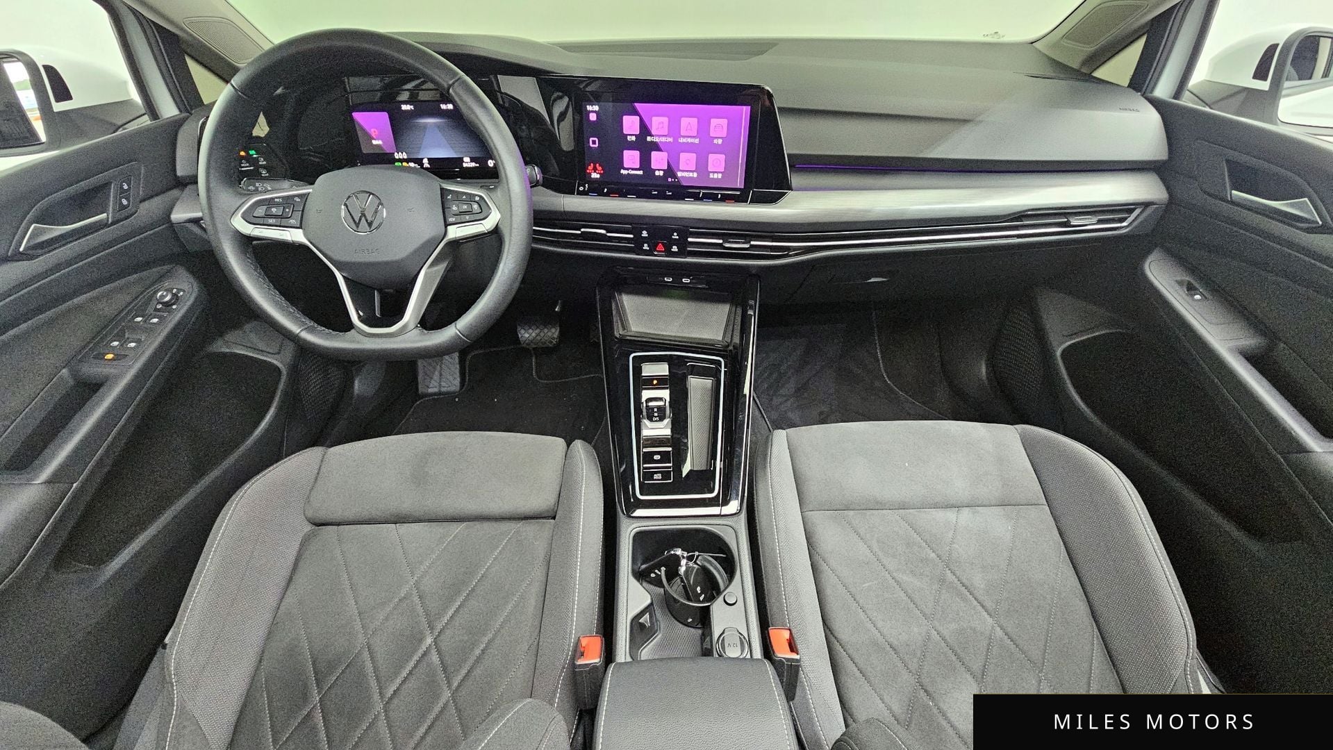 Volkswagen Golf 2023 — миниатюра 10
