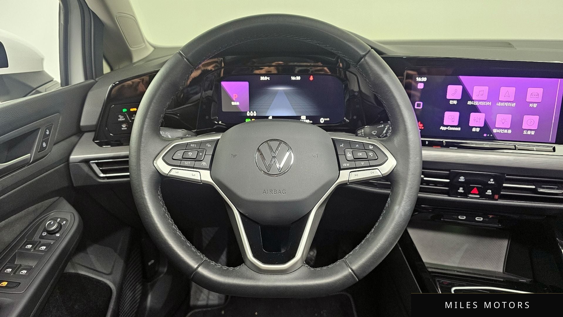 Volkswagen Golf 2023 — миниатюра 20