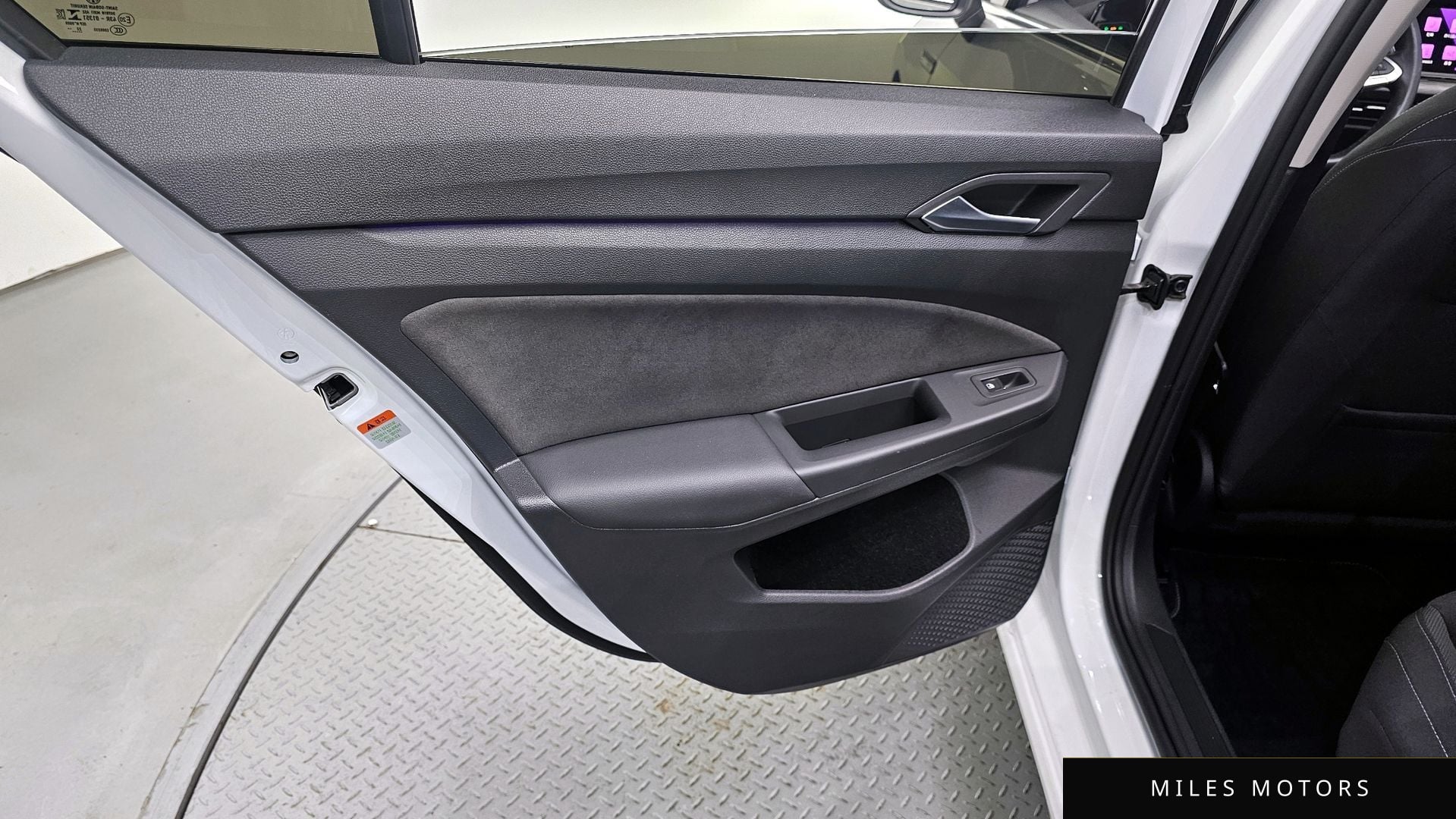 Volkswagen Golf 2023 — миниатюра 15