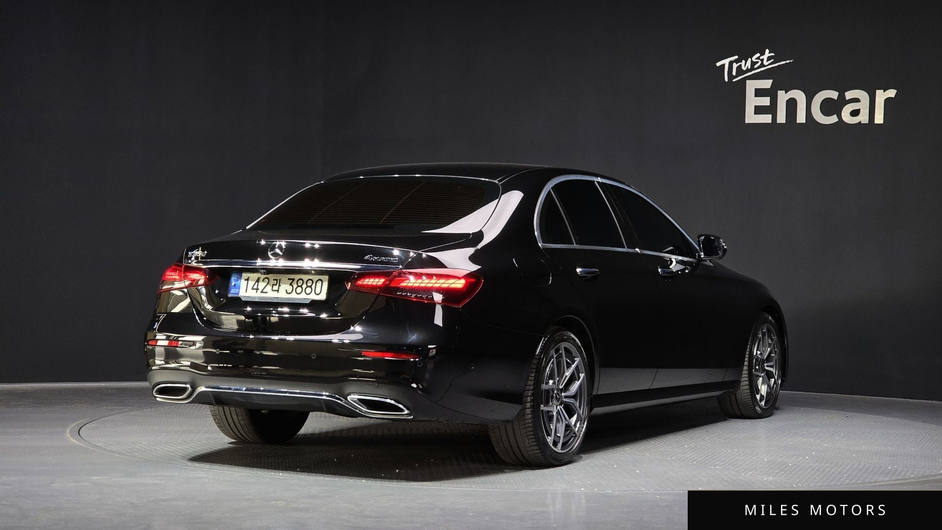 Mercedes-Benz E-Class W213 2021 — миниатюра 2