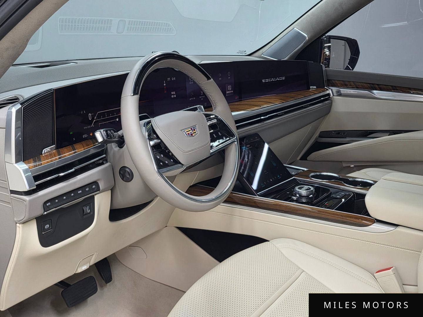 Cadillac 에스컬레이드 2025 — миниатюра 8