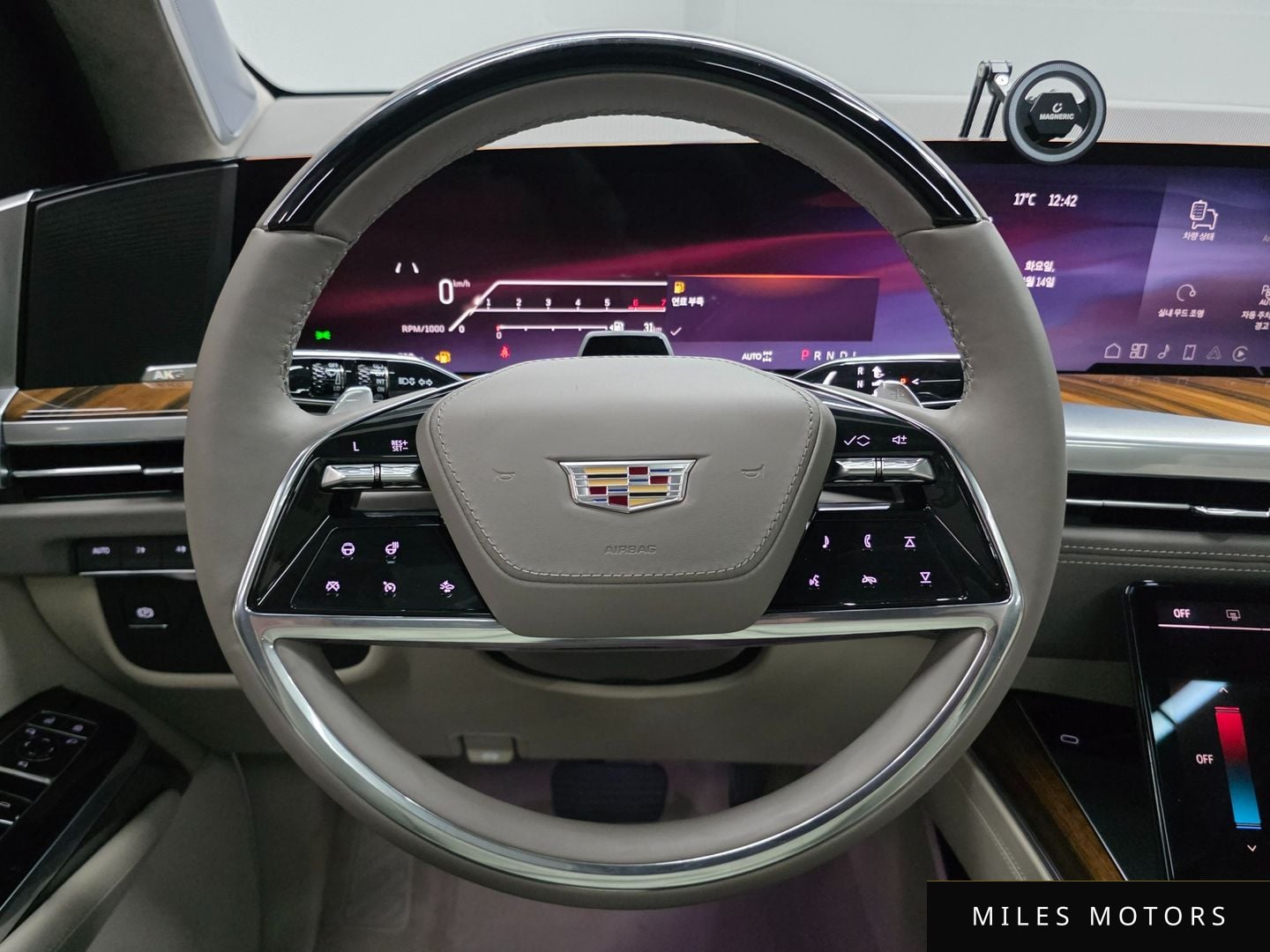 Cadillac 에스컬레이드 2025 — миниатюра 10
