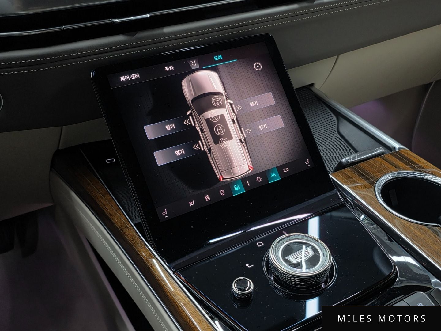 Cadillac 에스컬레이드 2025 — миниатюра 13