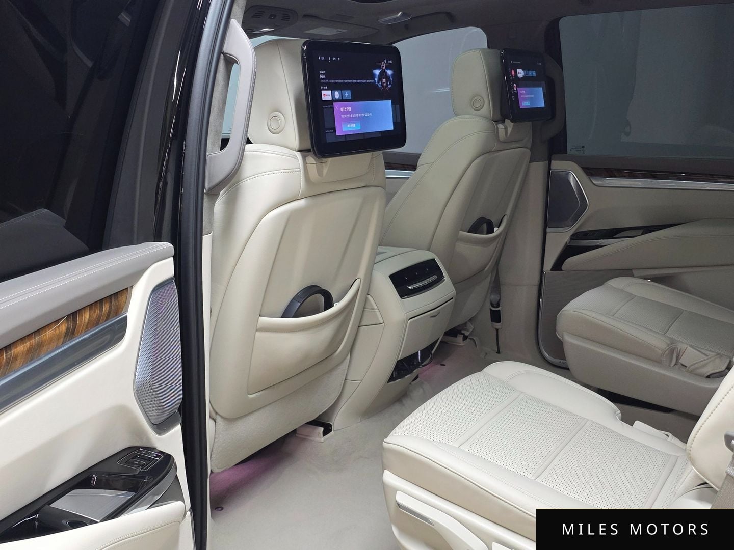 Cadillac 에스컬레이드 2025 — миниатюра 16