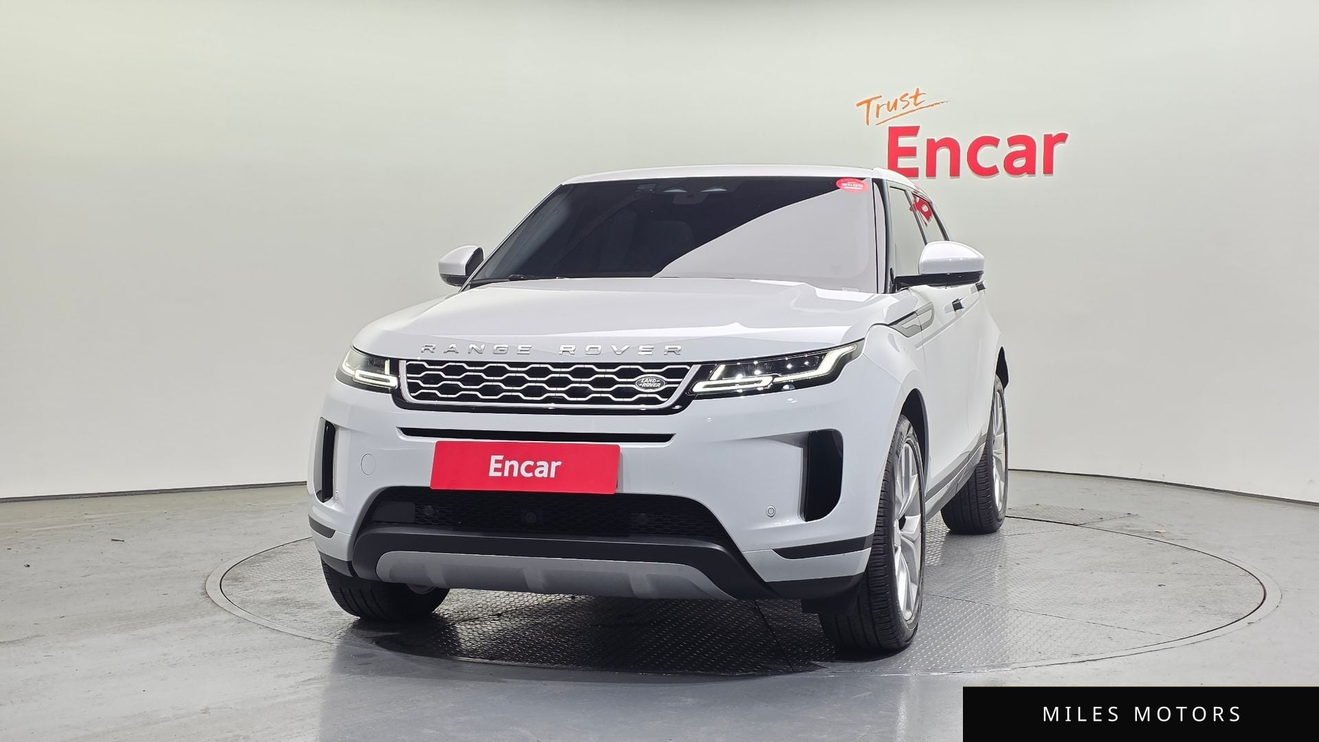 Land Rover Range Rover Evoque 2023 — миниатюра 3