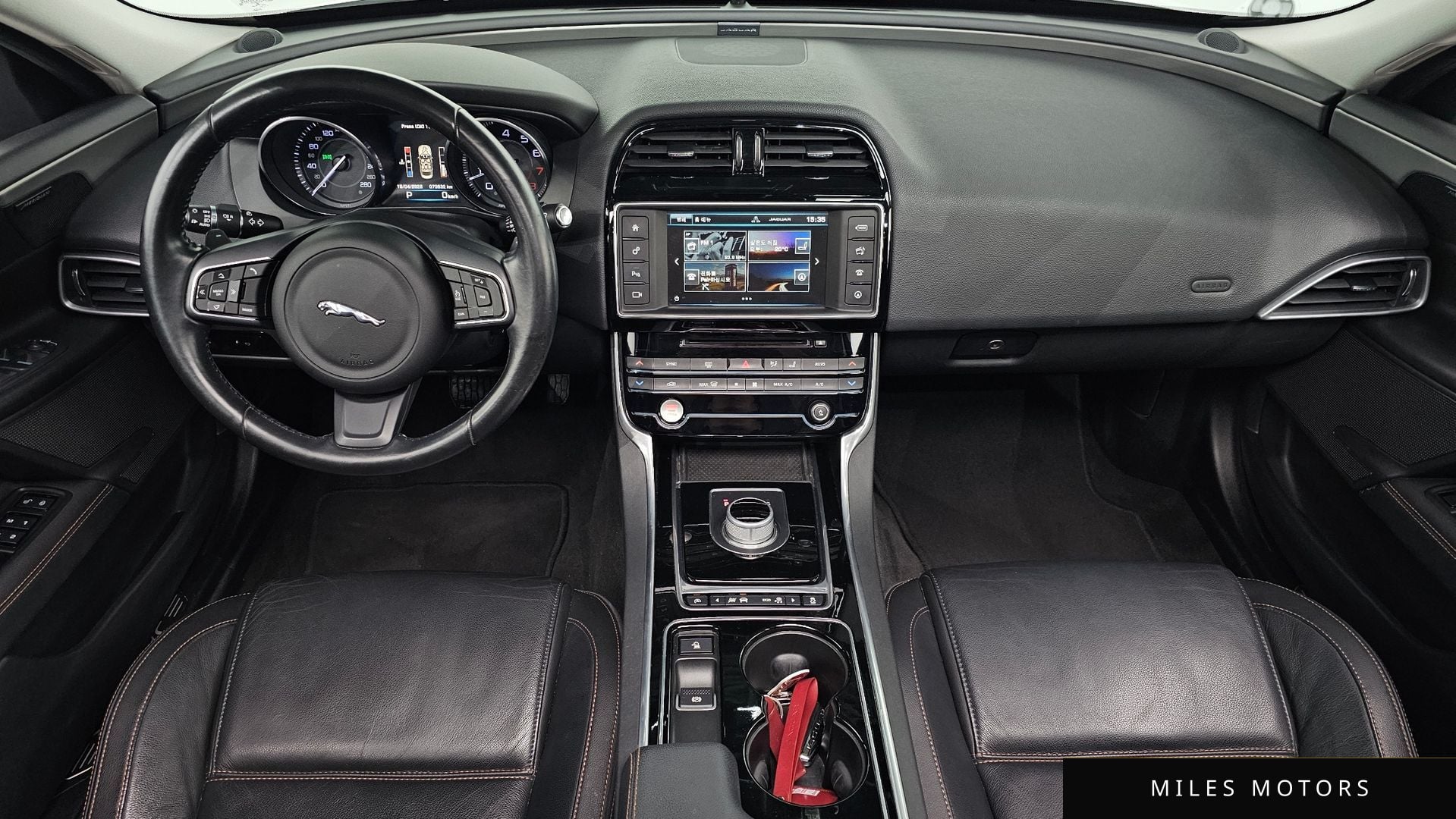 Jaguar XE 2016 — миниатюра 7