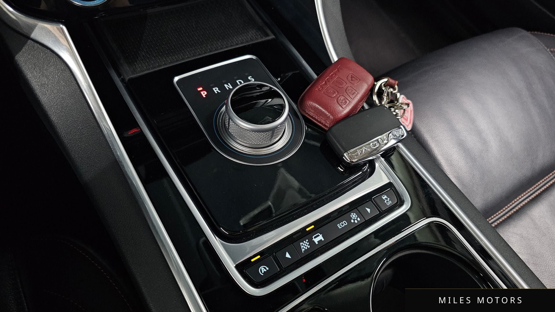 Jaguar XE 2016 — миниатюра 9