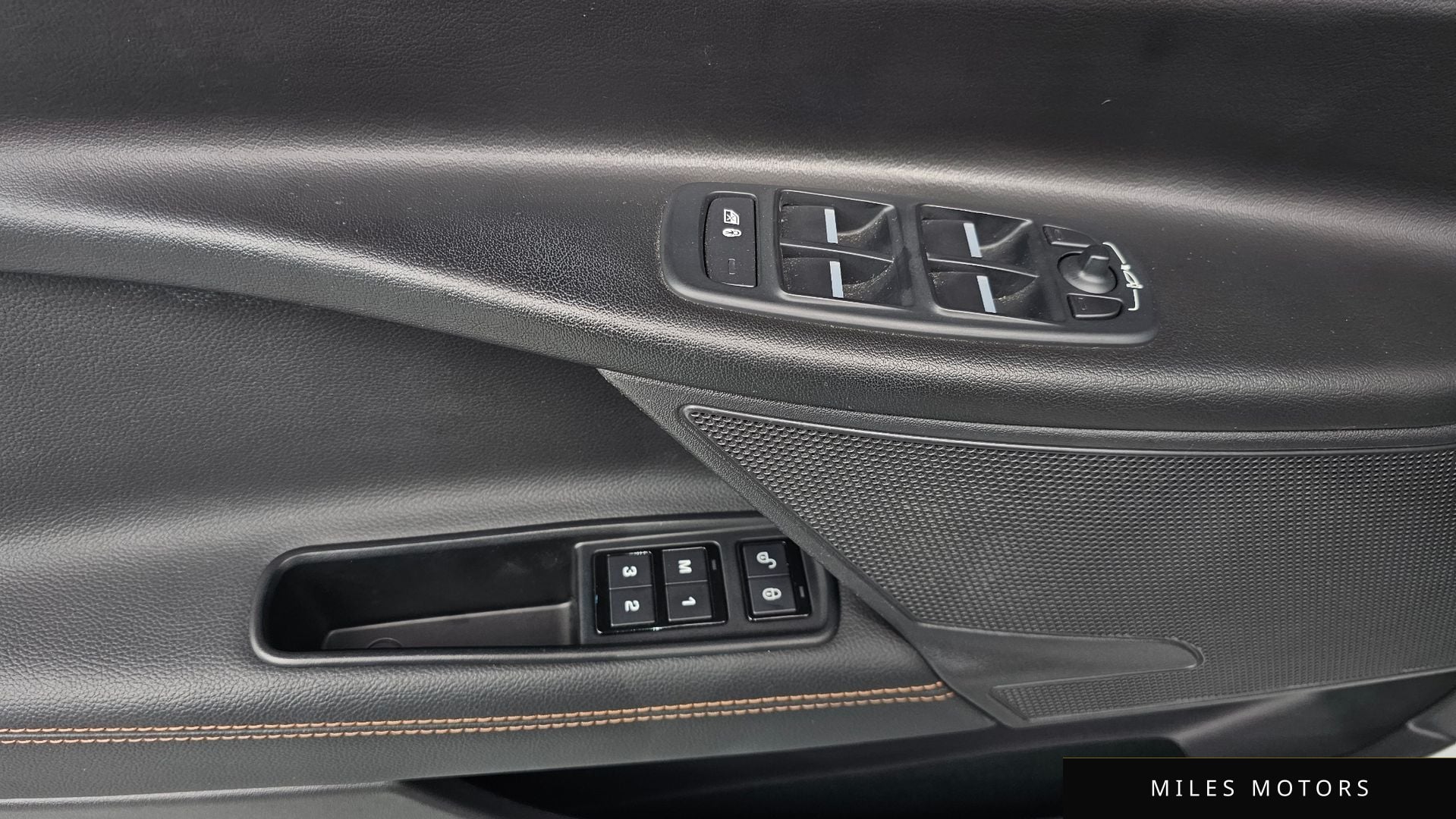 Jaguar XE 2016 — миниатюра 18