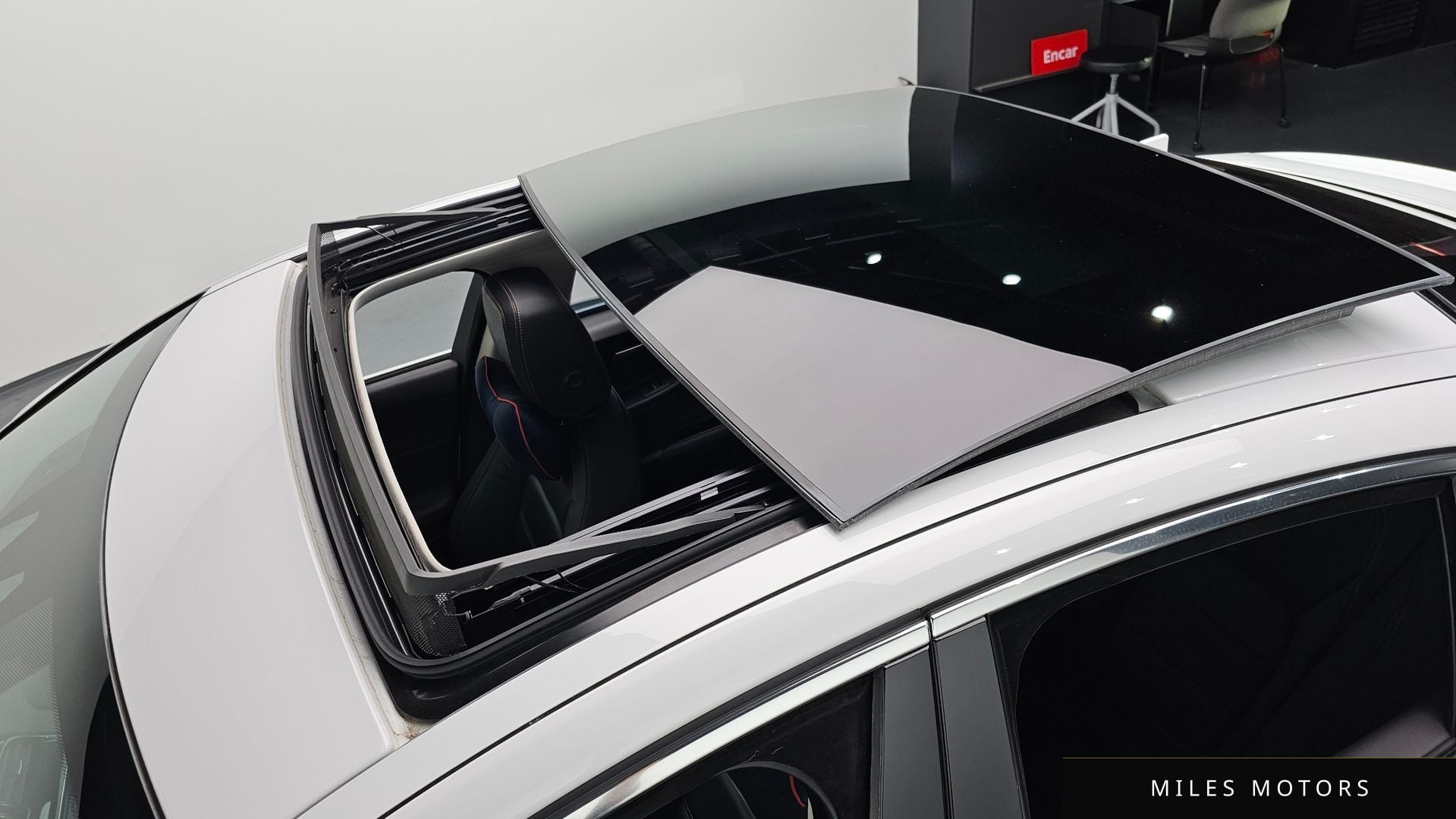 Jaguar XE 2016 — миниатюра 20