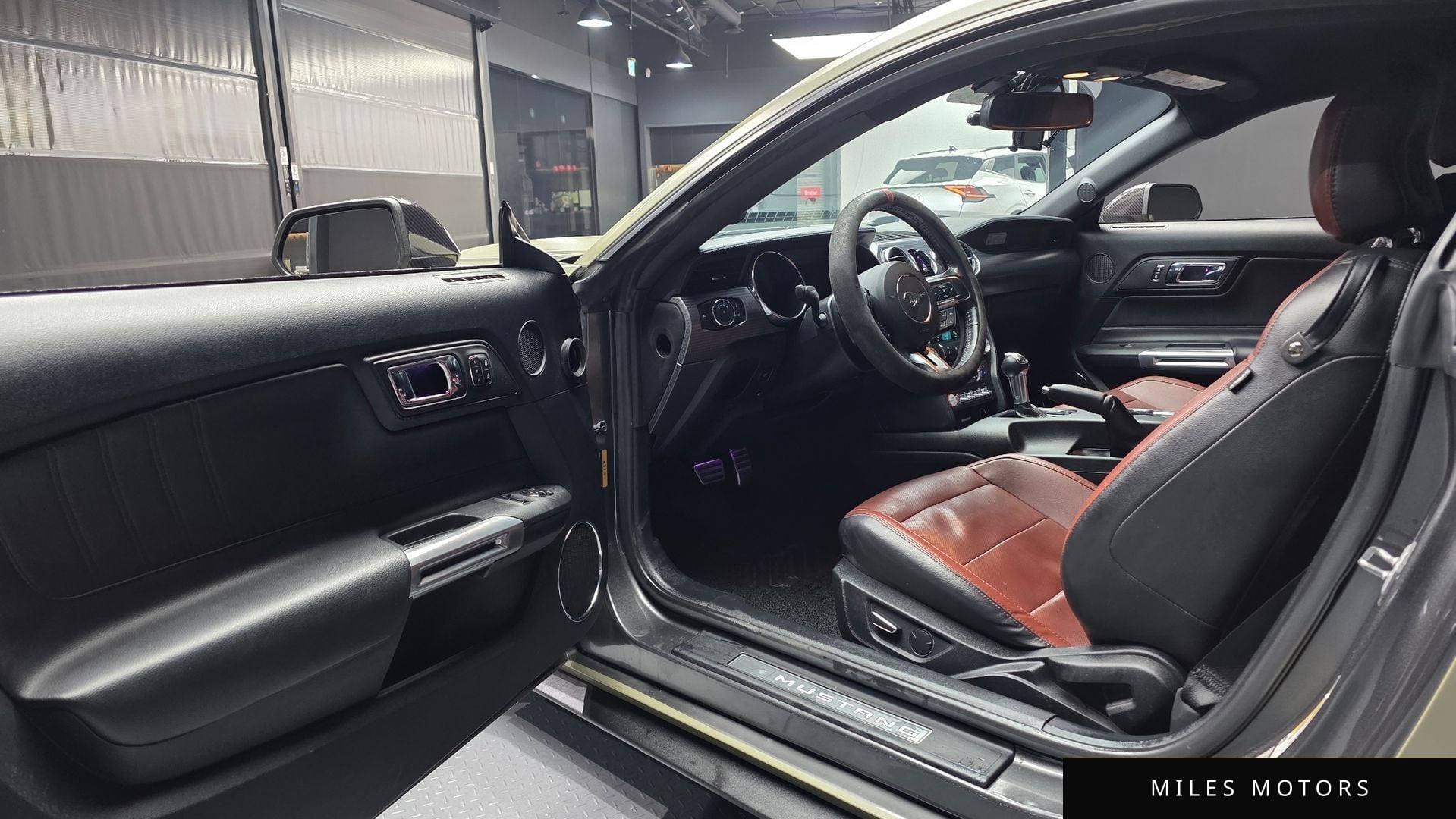 Ford 머스탱 2017 — миниатюра 10