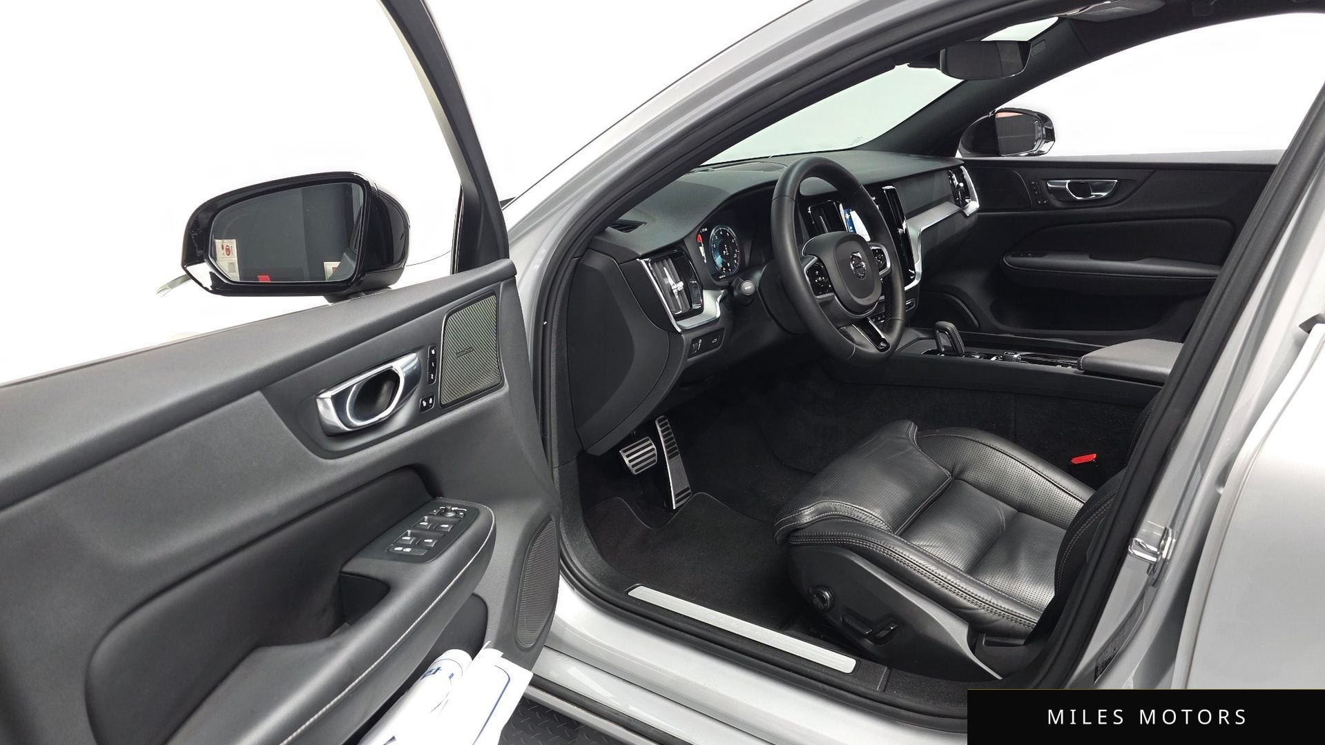 Volvo S60 2022 — миниатюра 10