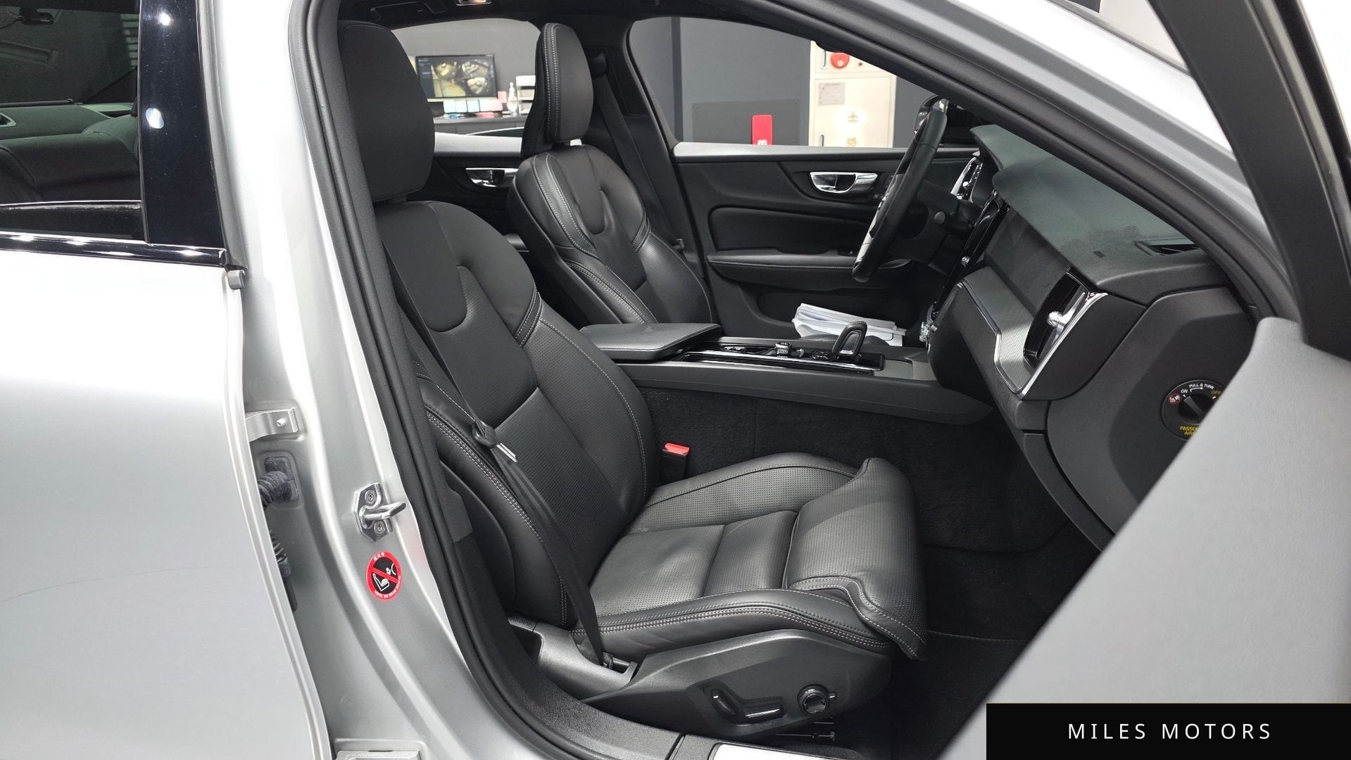 Volvo S60 2022 — миниатюра 11