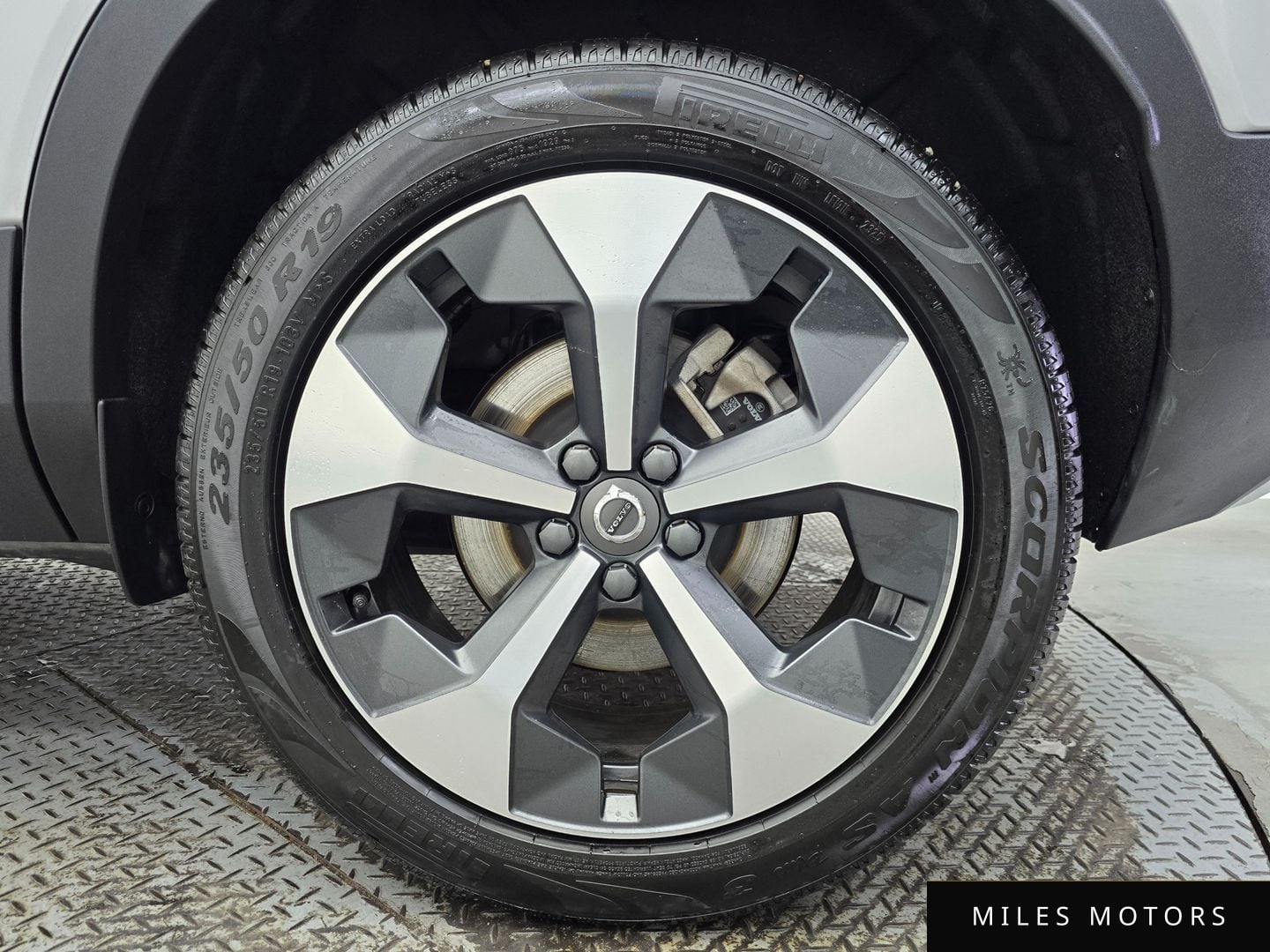 Volvo XC40 2024 — миниатюра 5
