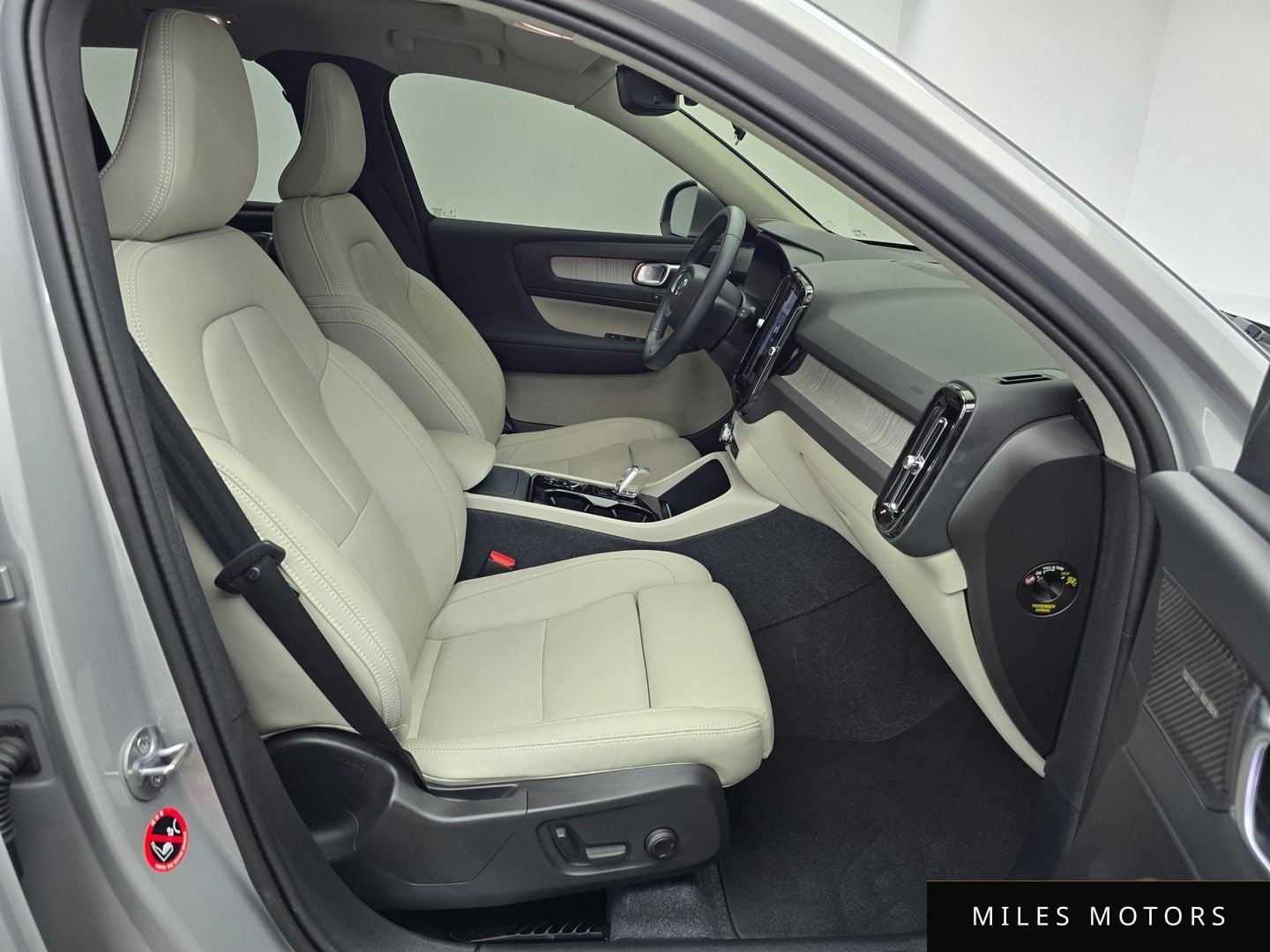 Volvo XC40 2024 — миниатюра 10