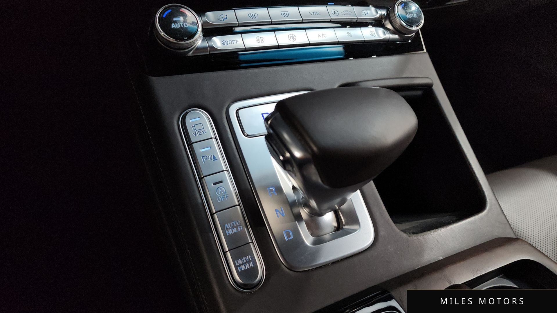 Genesis G90 2019 — миниатюра 11