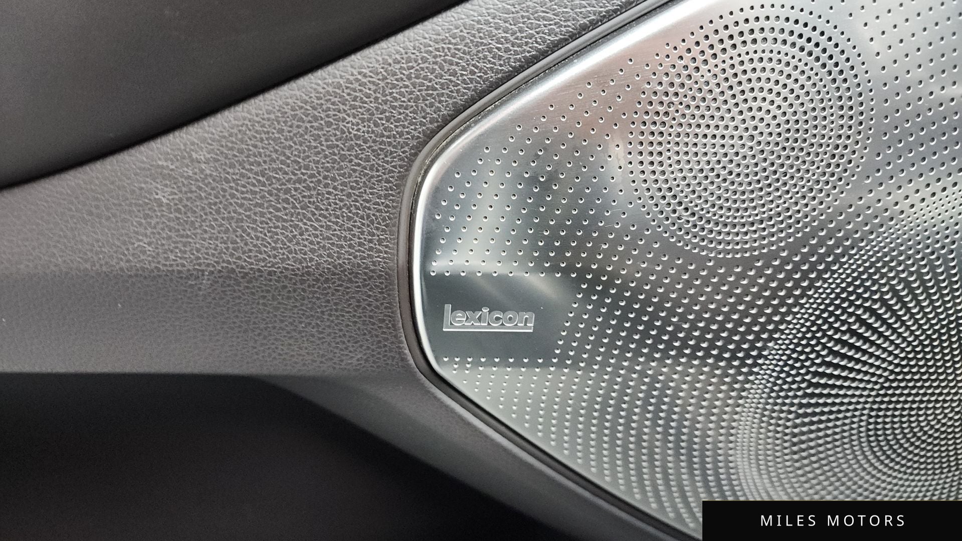Genesis G90 2019 — миниатюра 24