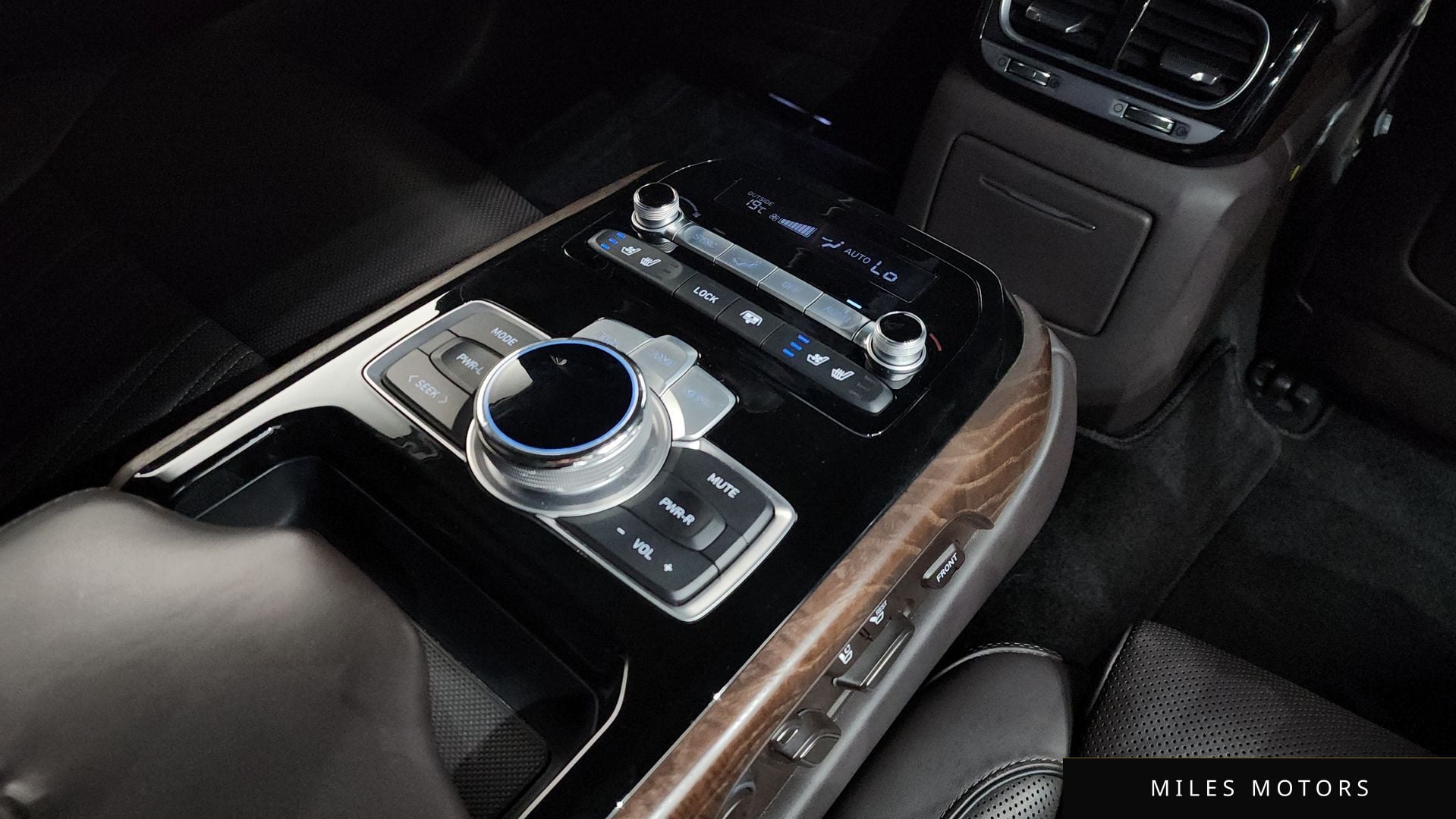 Genesis G90 2019 — миниатюра 25