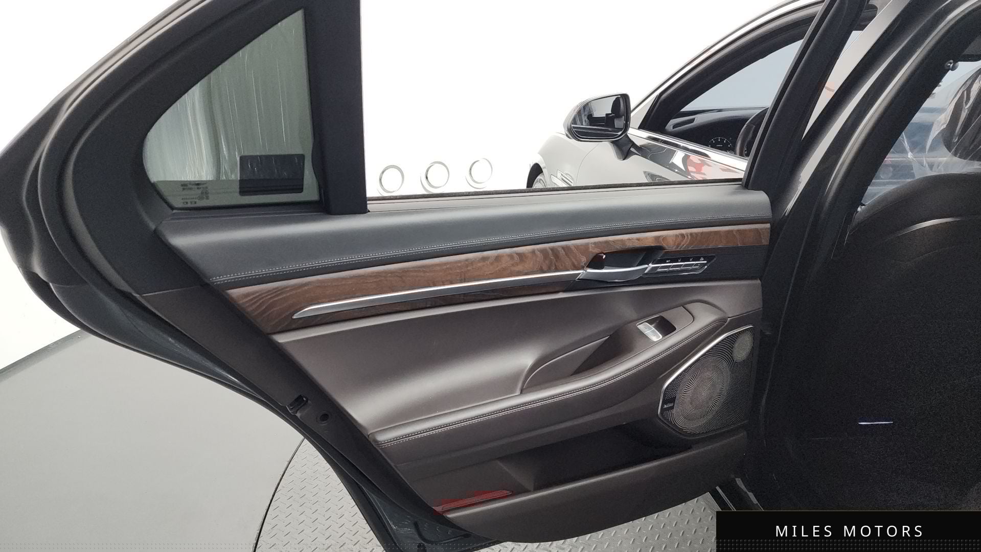 Genesis G90 2019 — миниатюра 14