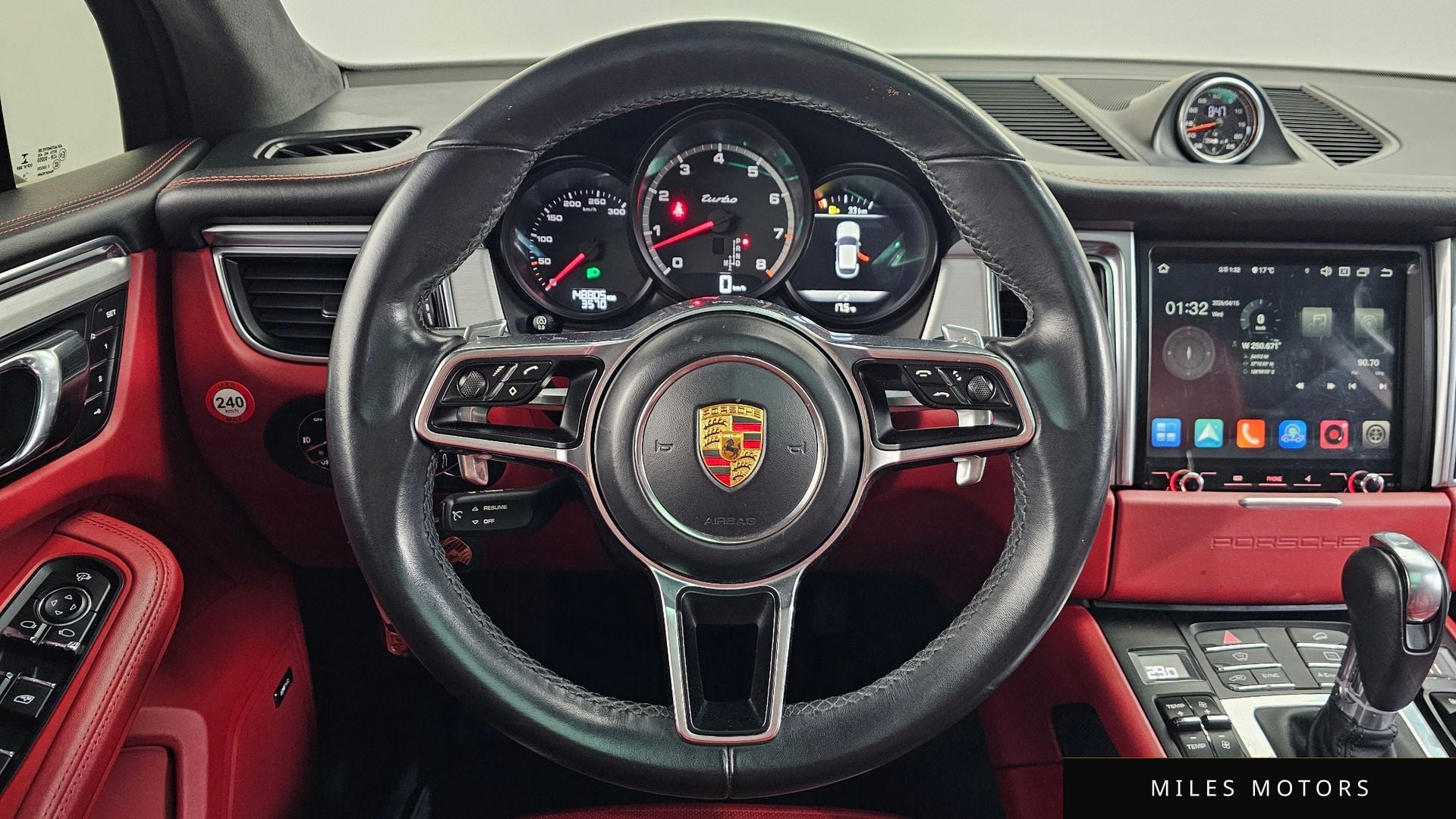 Porsche Macan 2016 — миниатюра 12