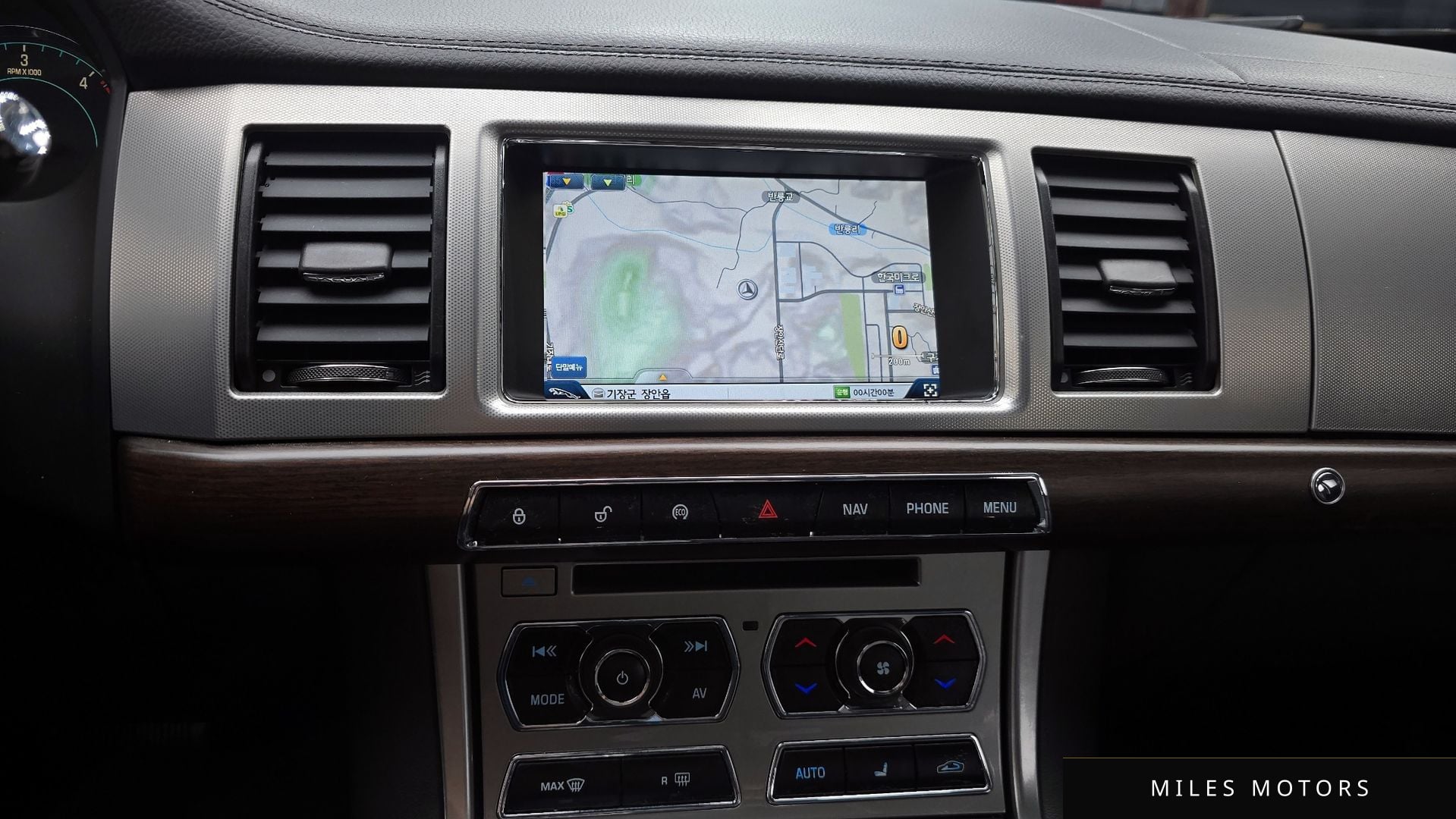 Jaguar New XF 2014 — миниатюра 16